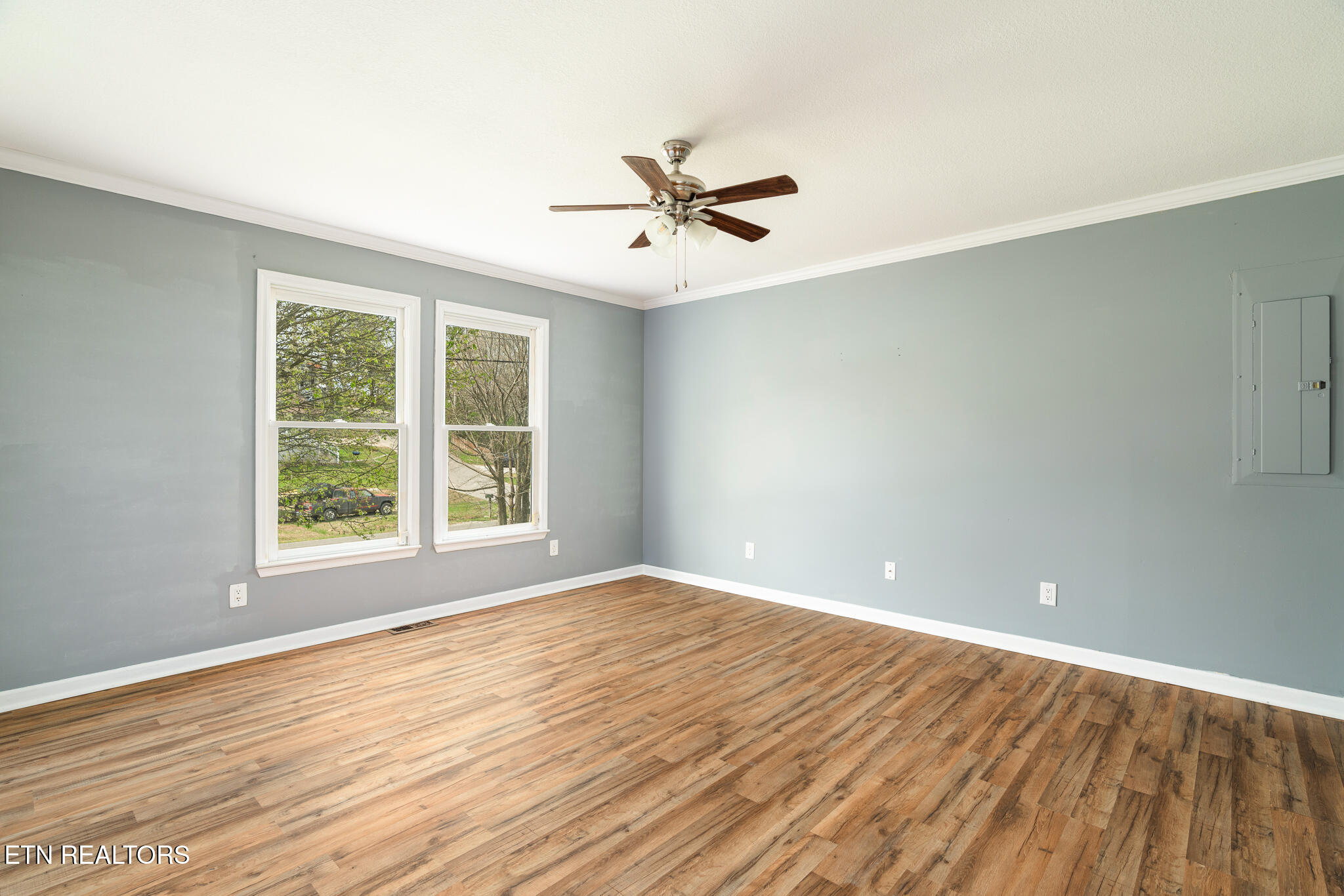 109 Miles Lane Lafollette TN 37766