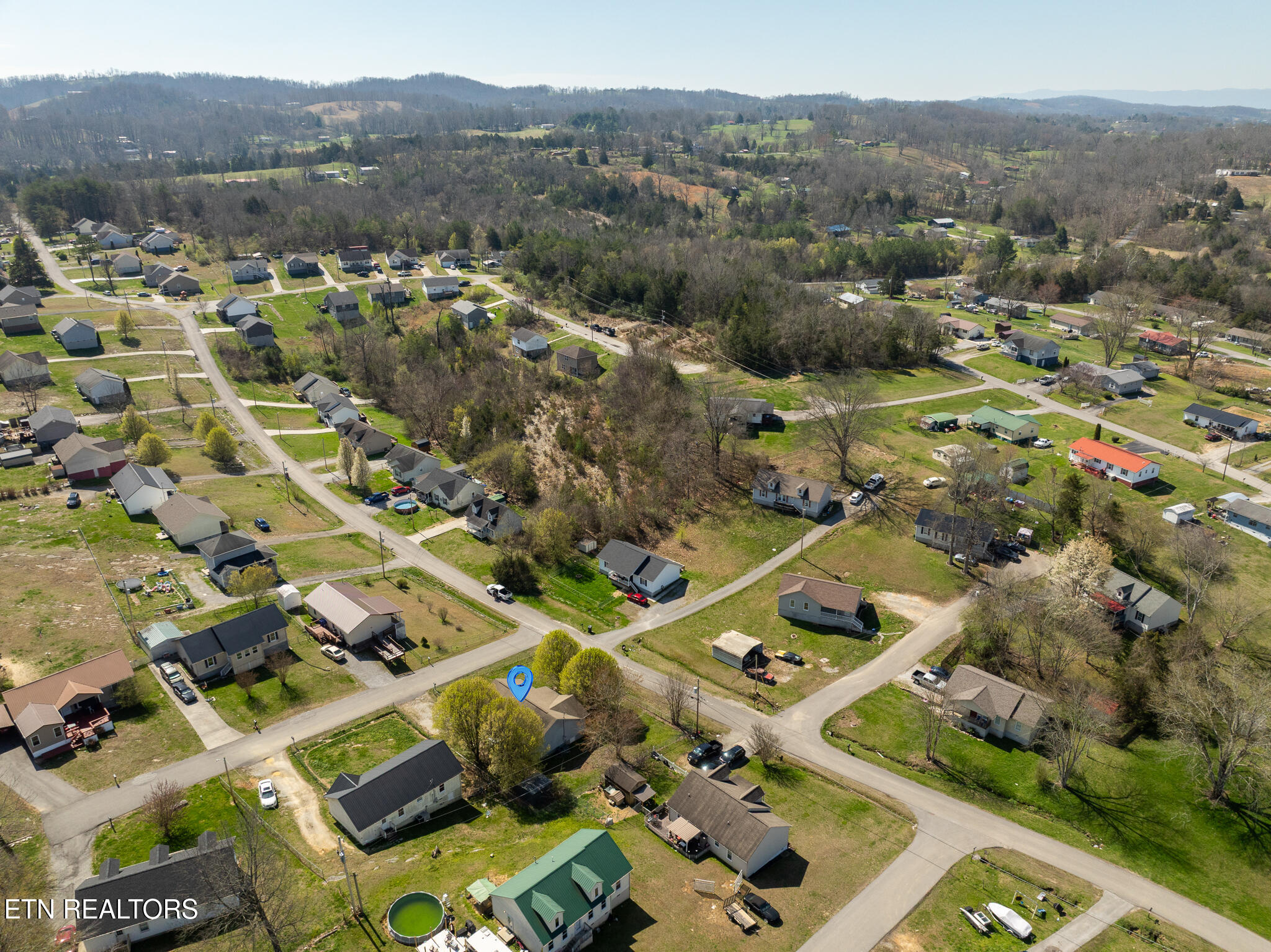 109 Miles Lane Lafollette TN 37766