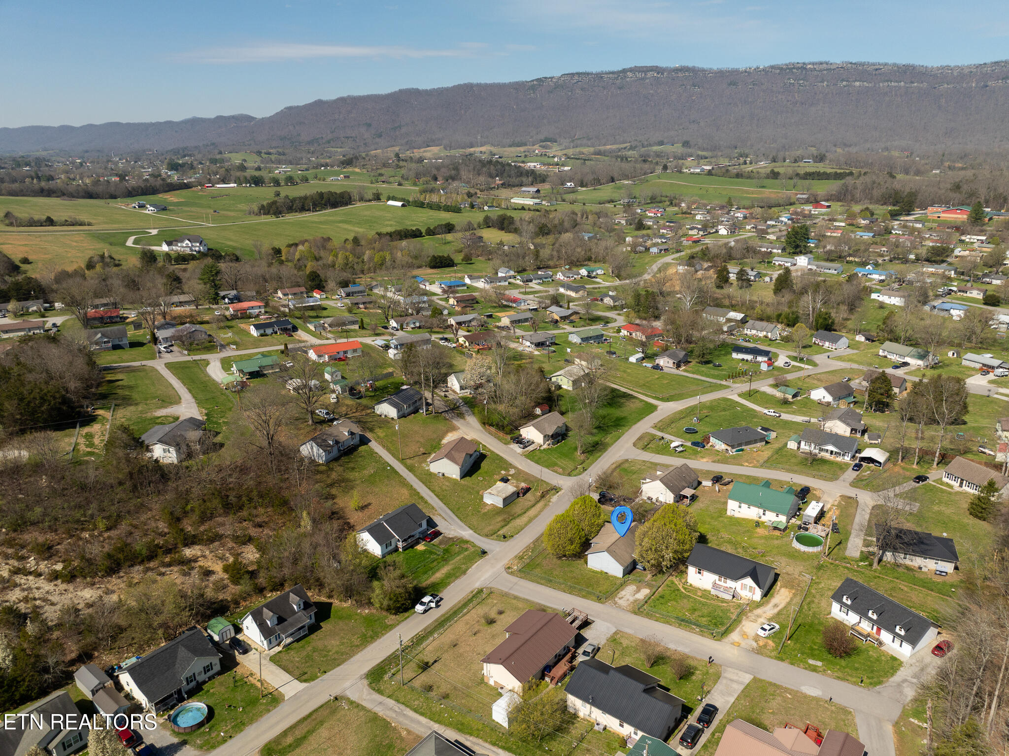 109 Miles Lane Lafollette TN 37766