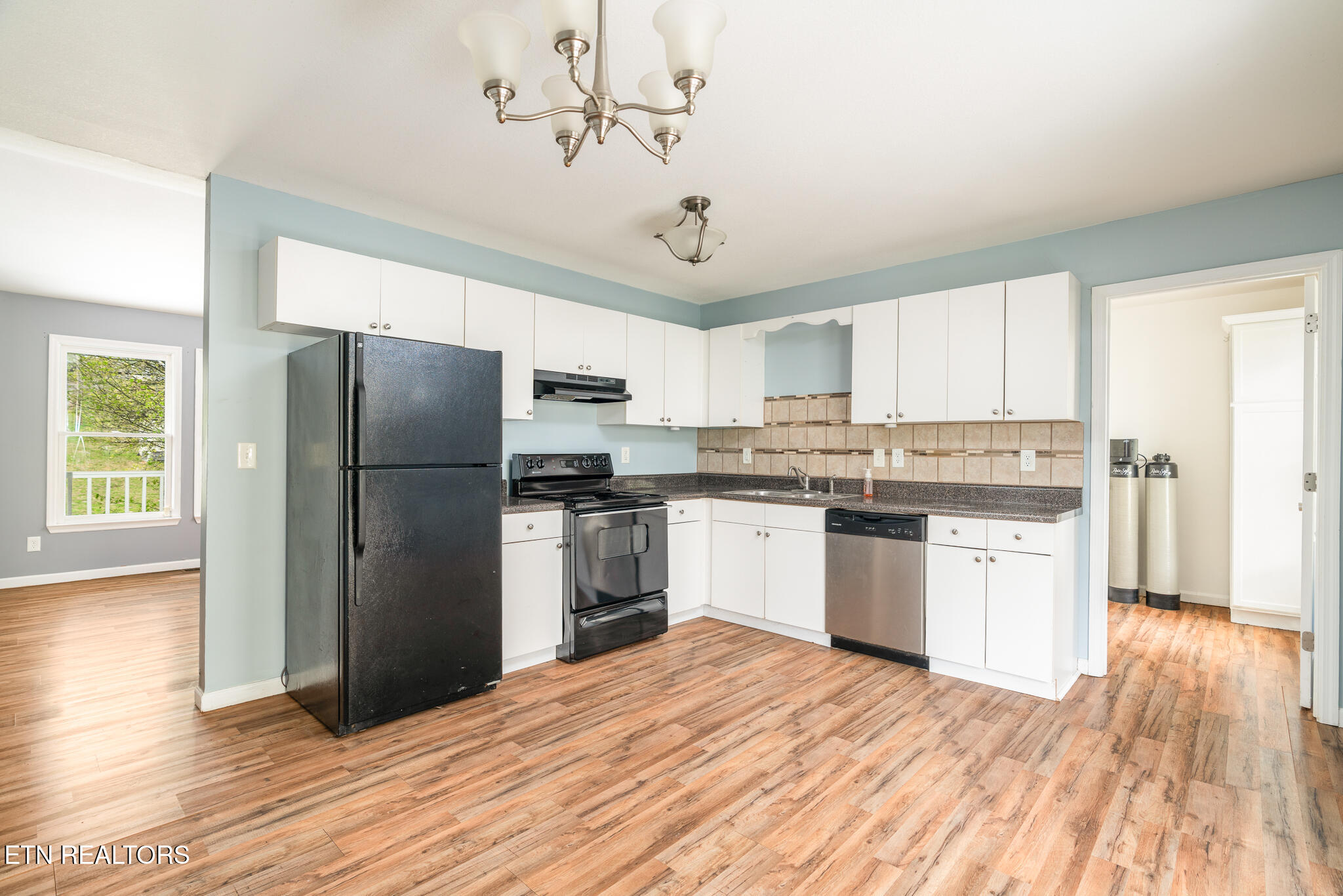 109 Miles Lane Lafollette TN 37766