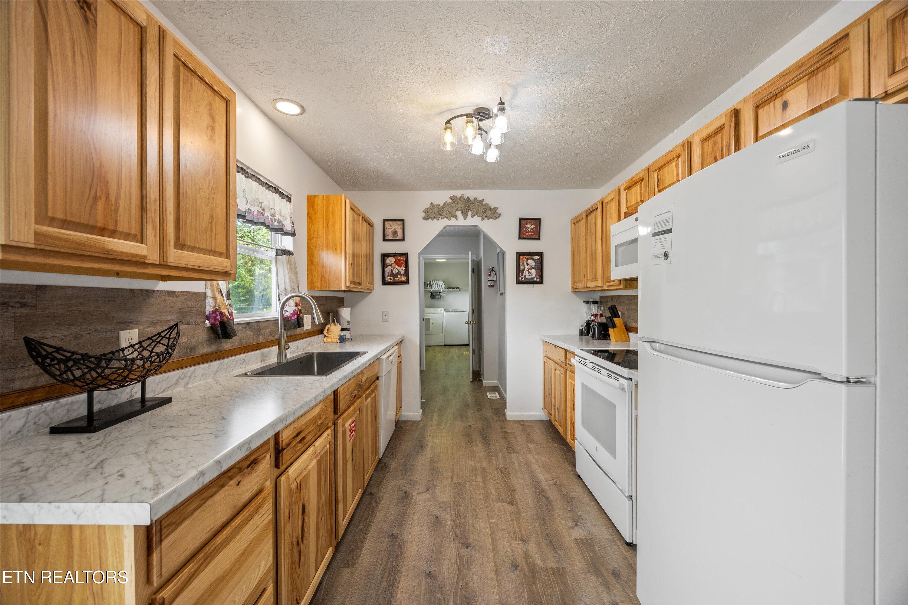 1825 Sunnydale Drive Sevierville TN 37862