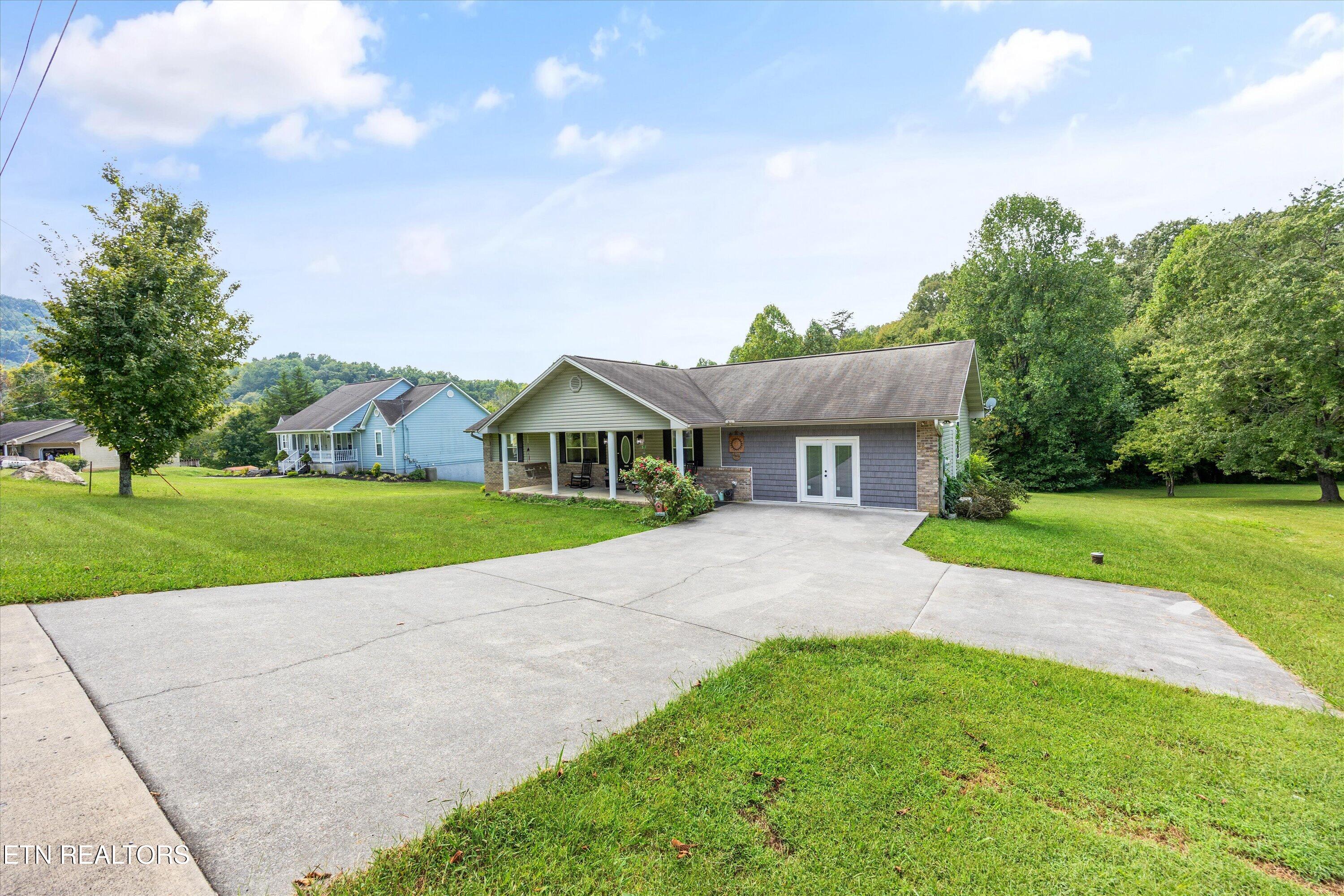 1825 Sunnydale Drive Sevierville TN 37862