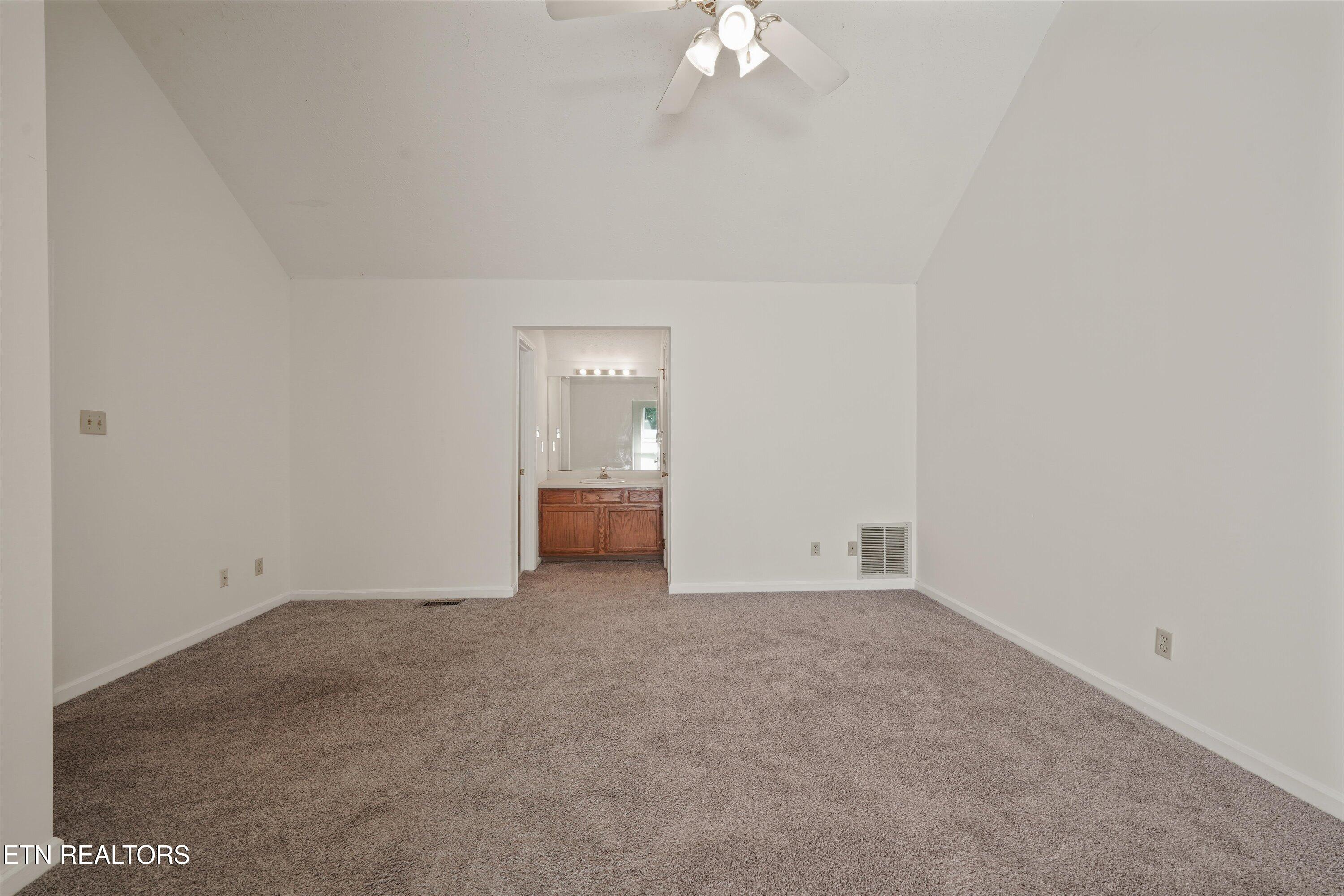 6913 Kings Crossing Way Knoxville TN 37918