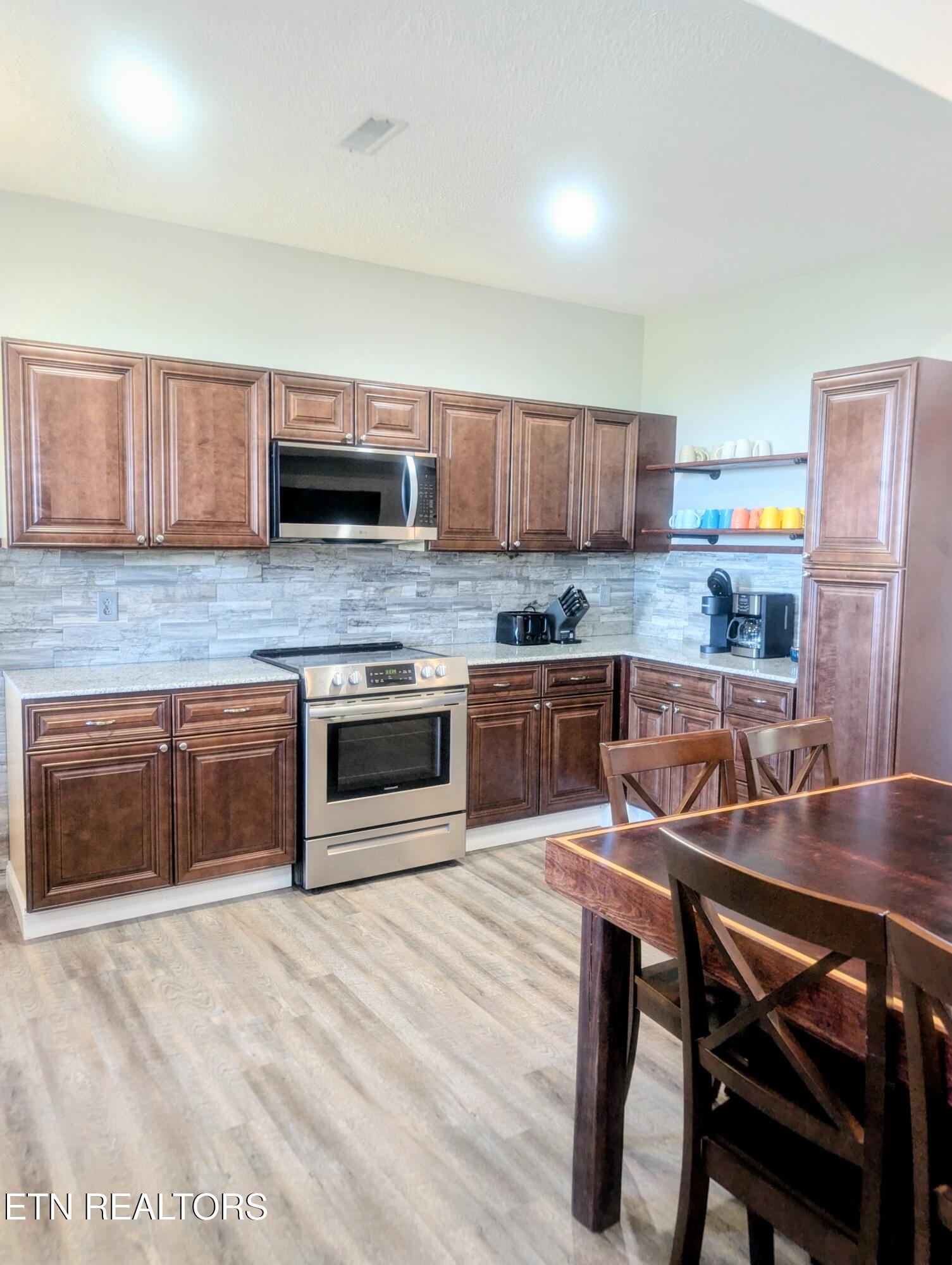 1720 Mountain Drive Sevierville TN 37876