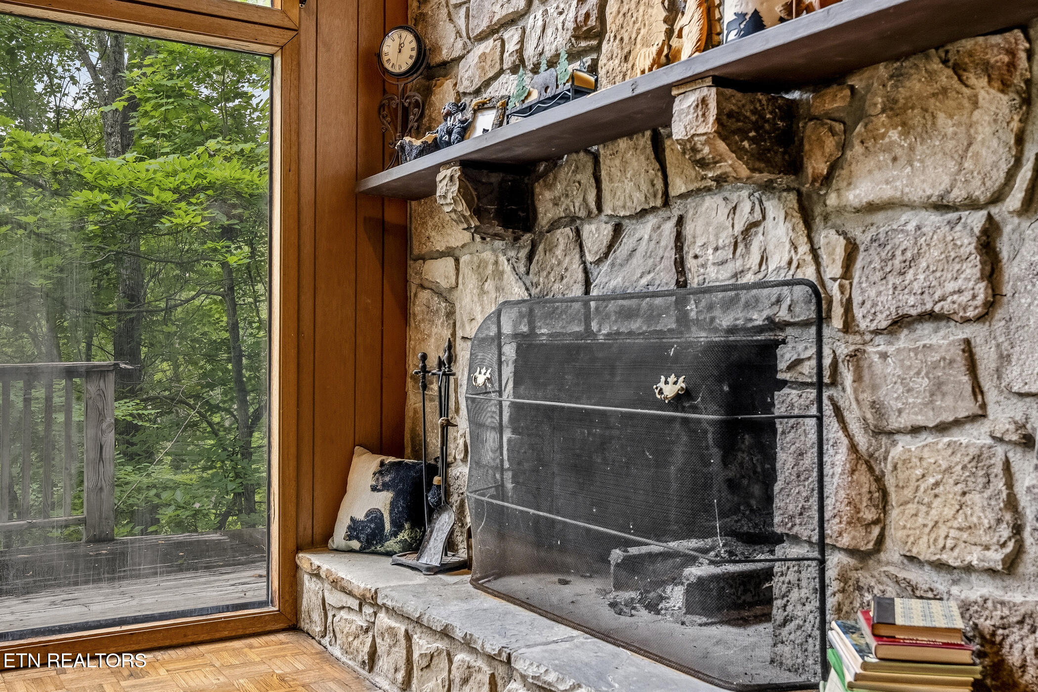 1068 Lower Alpine Way Gatlinburg TN 37738