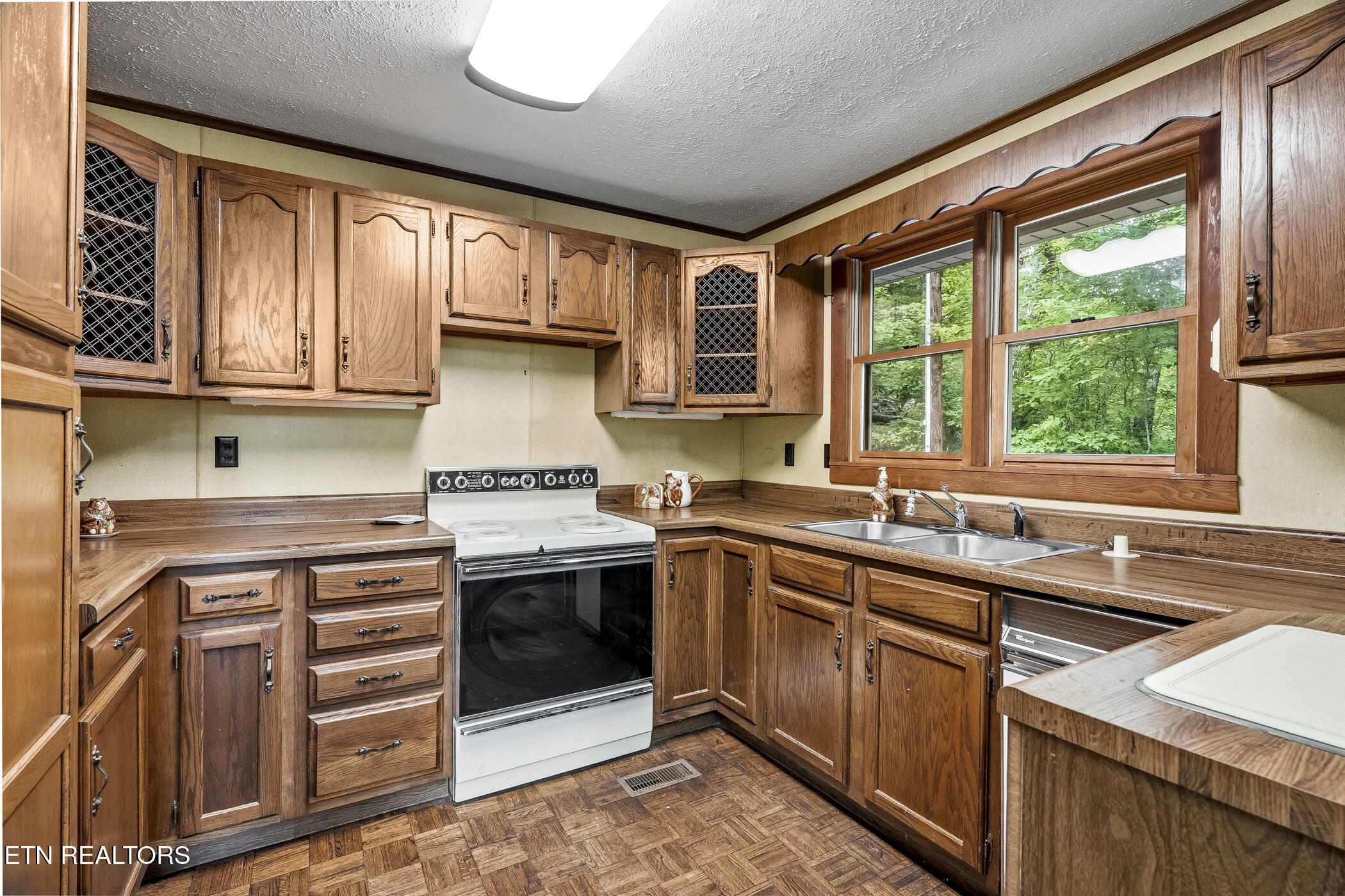 1068 Lower Alpine Way Gatlinburg TN 37738