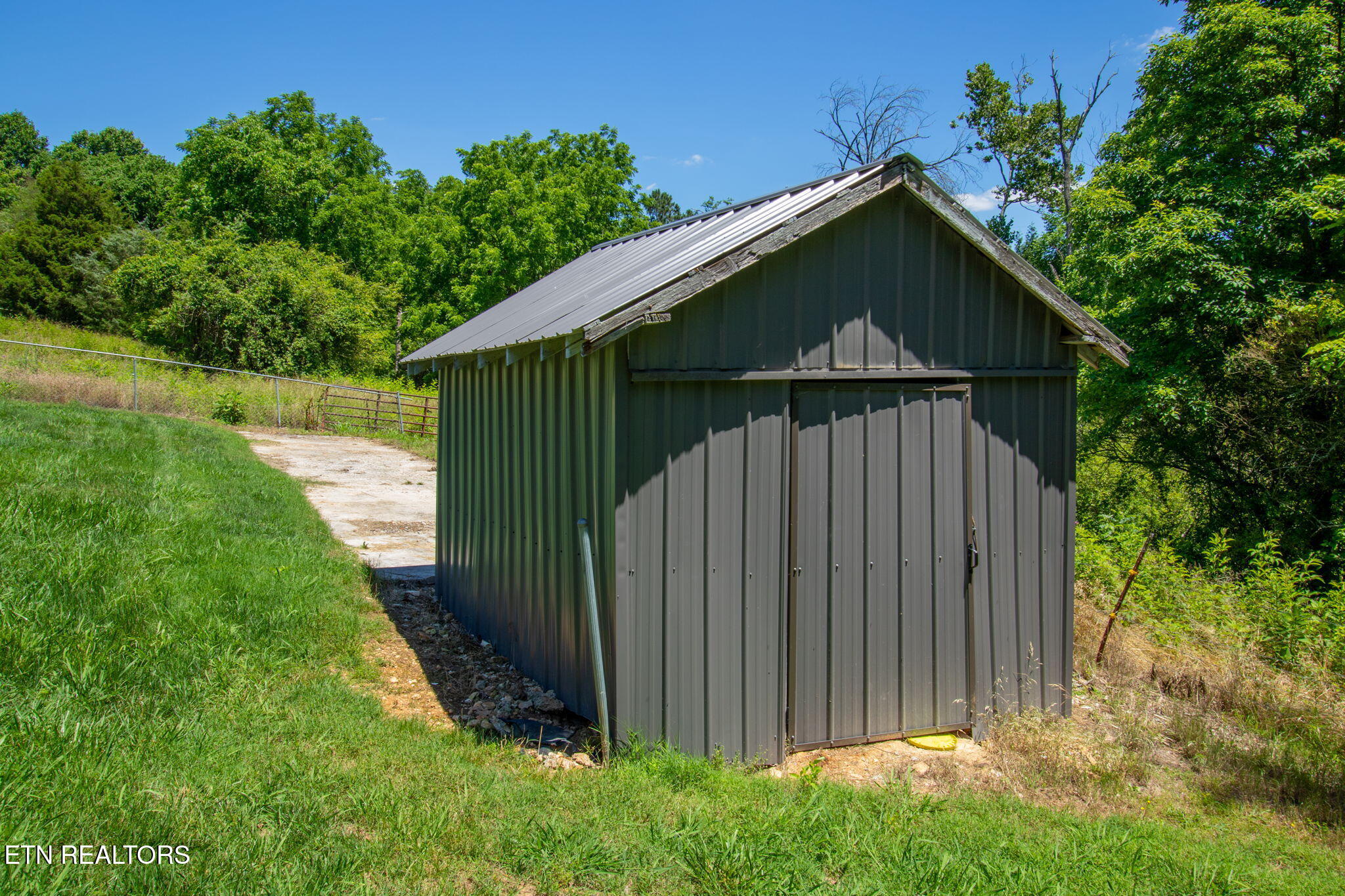 1437 Beacon Road Talbott TN 37877