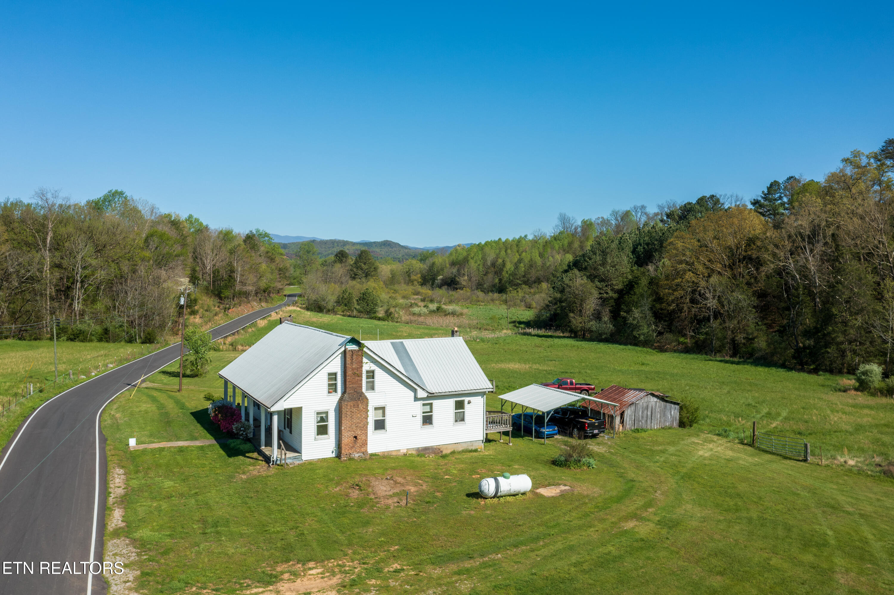 285 New Providence Road Tellico Plains TN 37385
