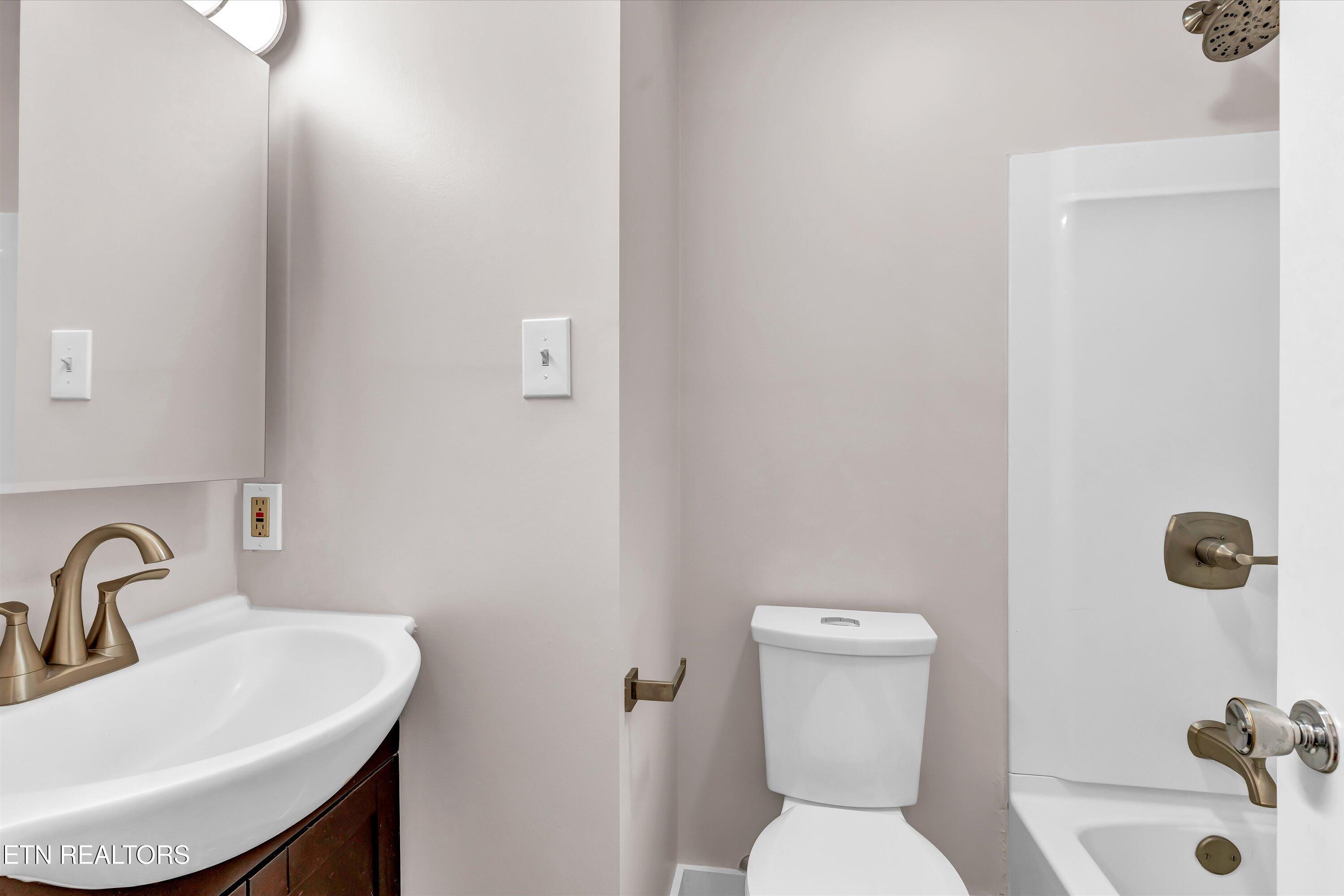 9209 Topoco Drive Knoxville TN 37922