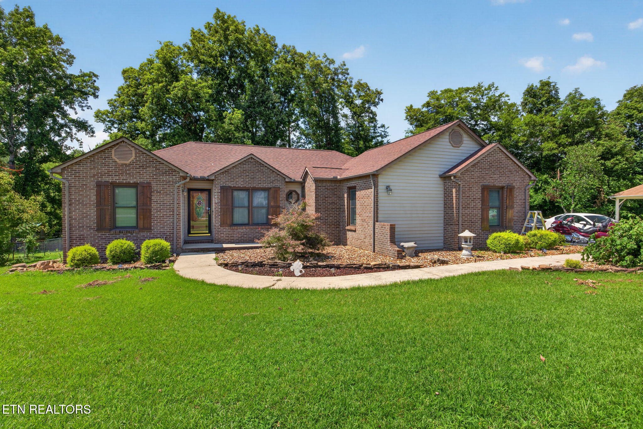3669 N Riveroaks Drive Cookeville TN 38506