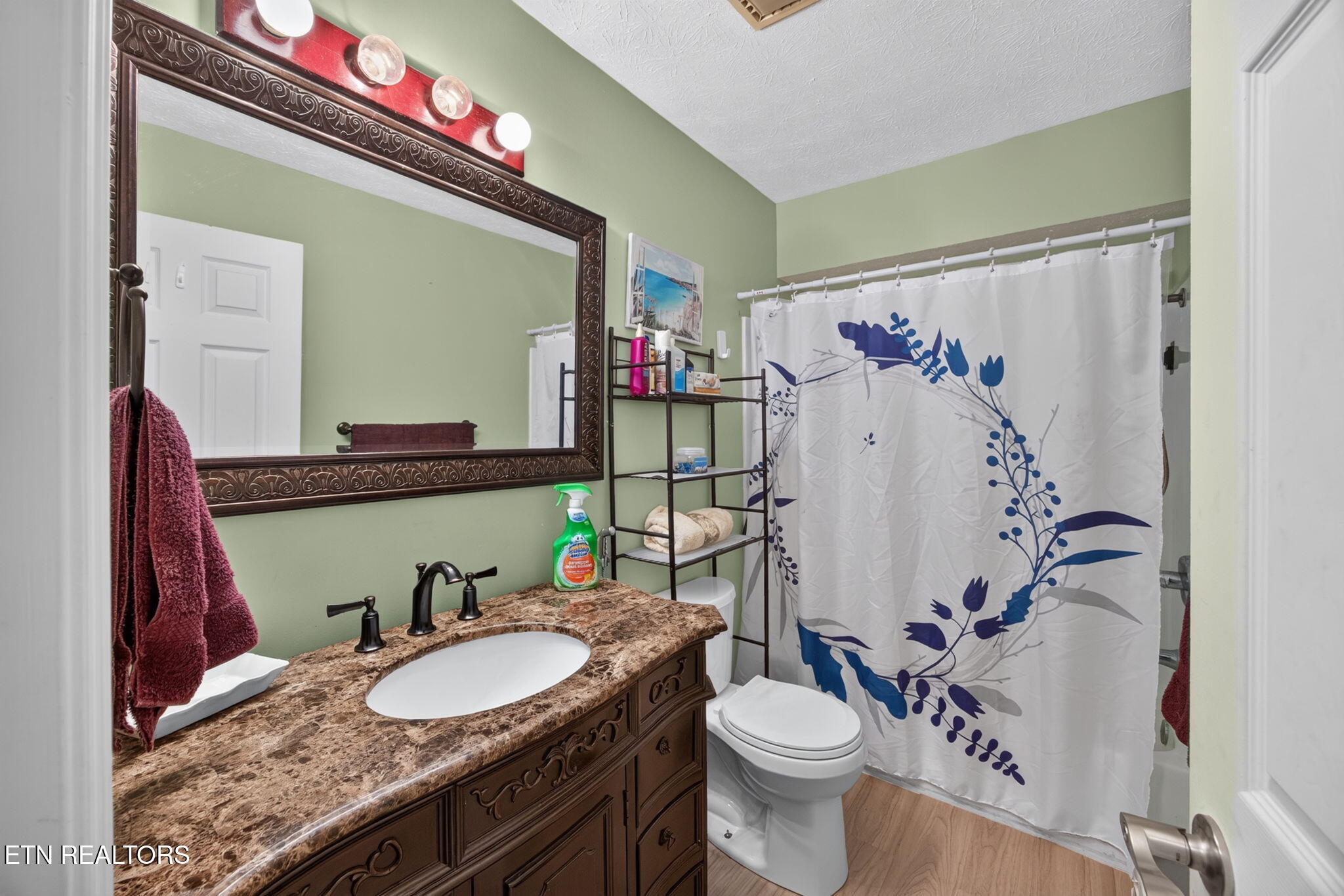 3669 N Riveroaks Drive Cookeville TN 38506