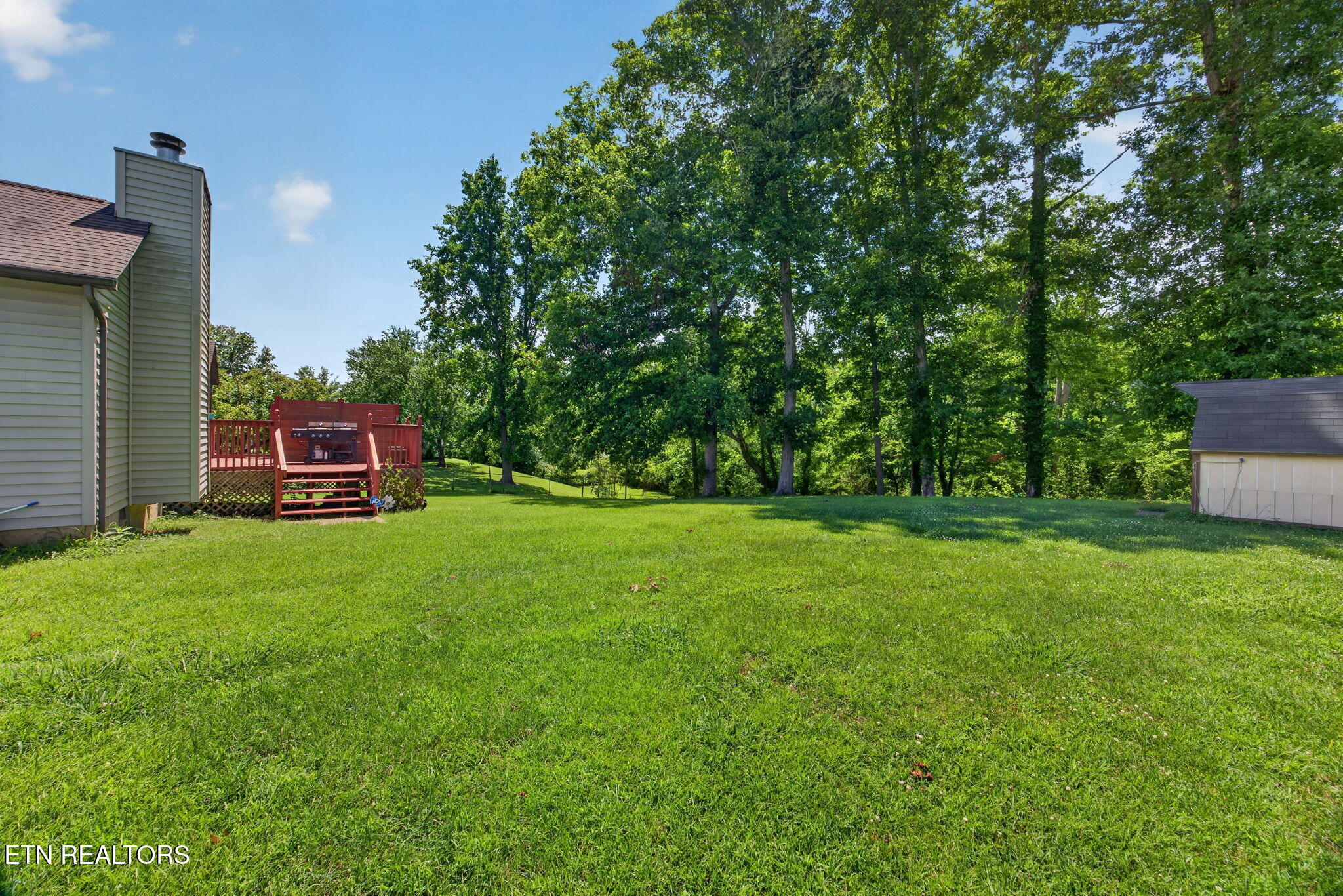 3669 N Riveroaks Drive Cookeville TN 38506