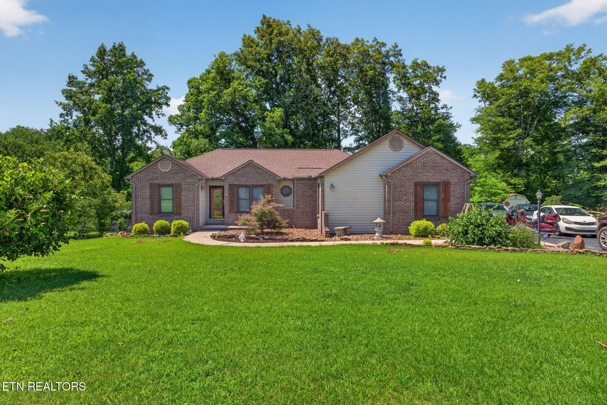 3669 N Riveroaks Drive Cookeville TN 38506