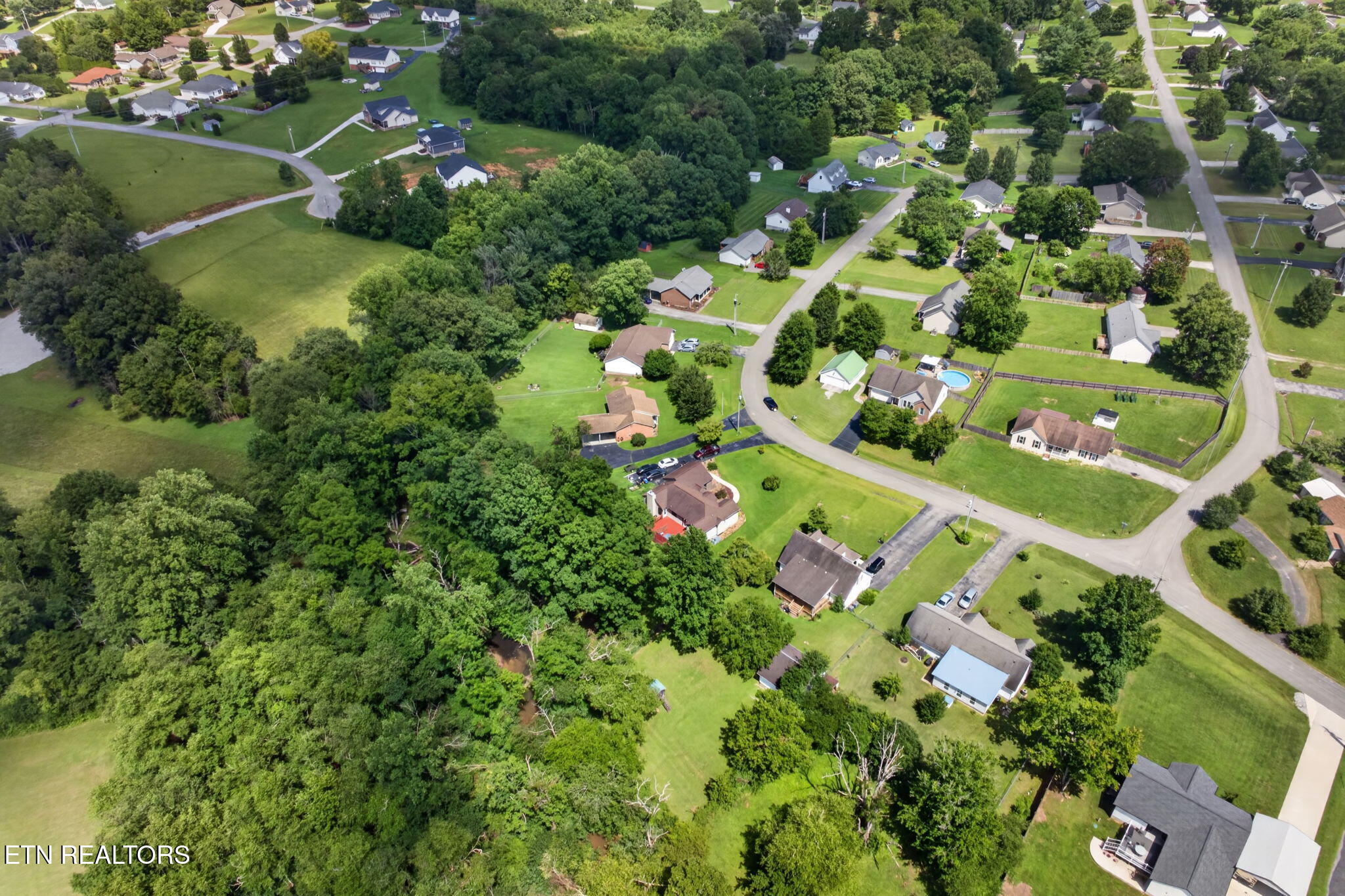 3669 N Riveroaks Drive Cookeville TN 38506