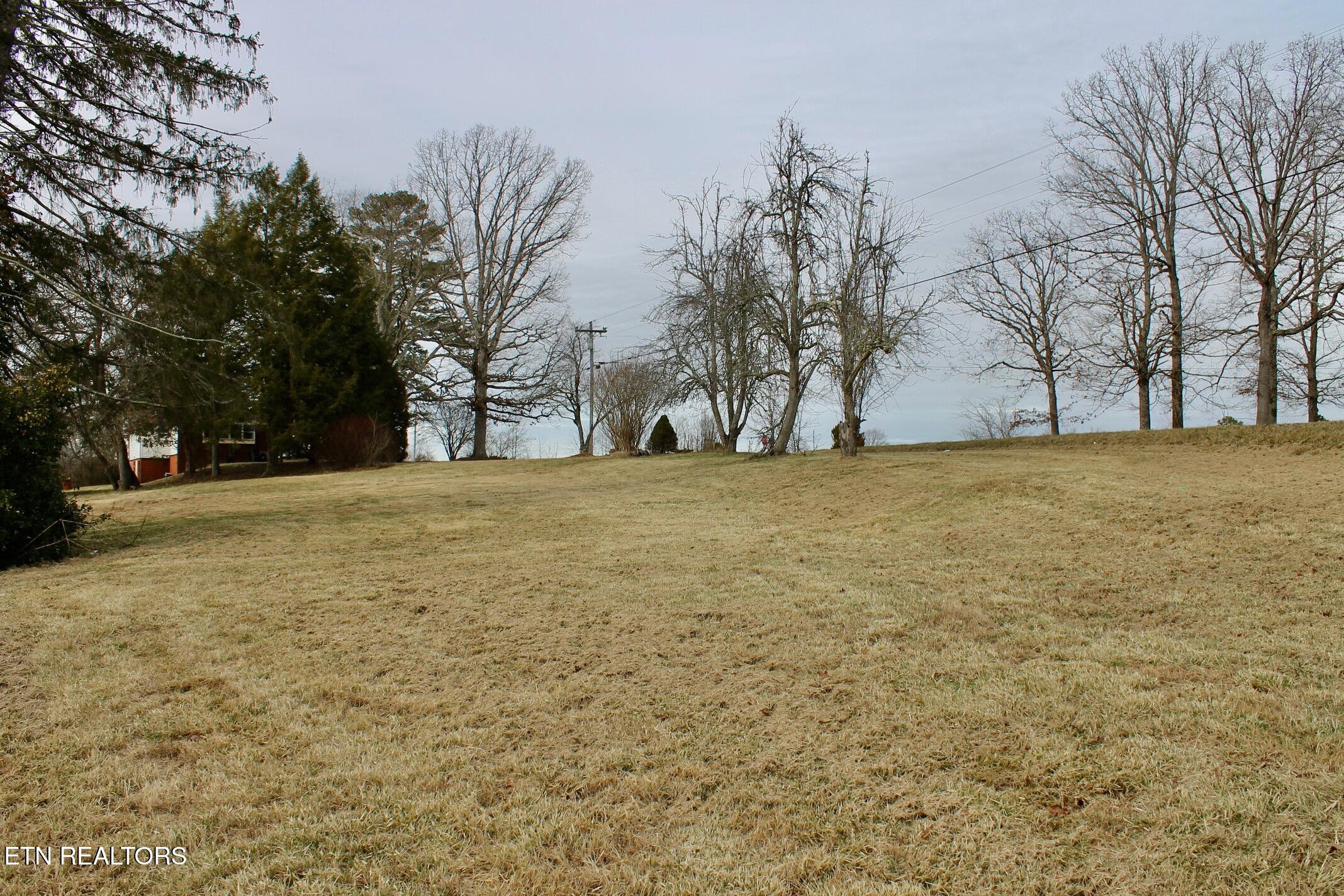 6111 Nashville Highway Deer Lodge TN 37726