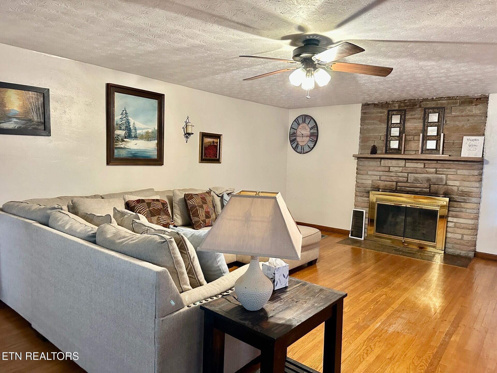 6111 Nashville Highway Deer Lodge TN 37726