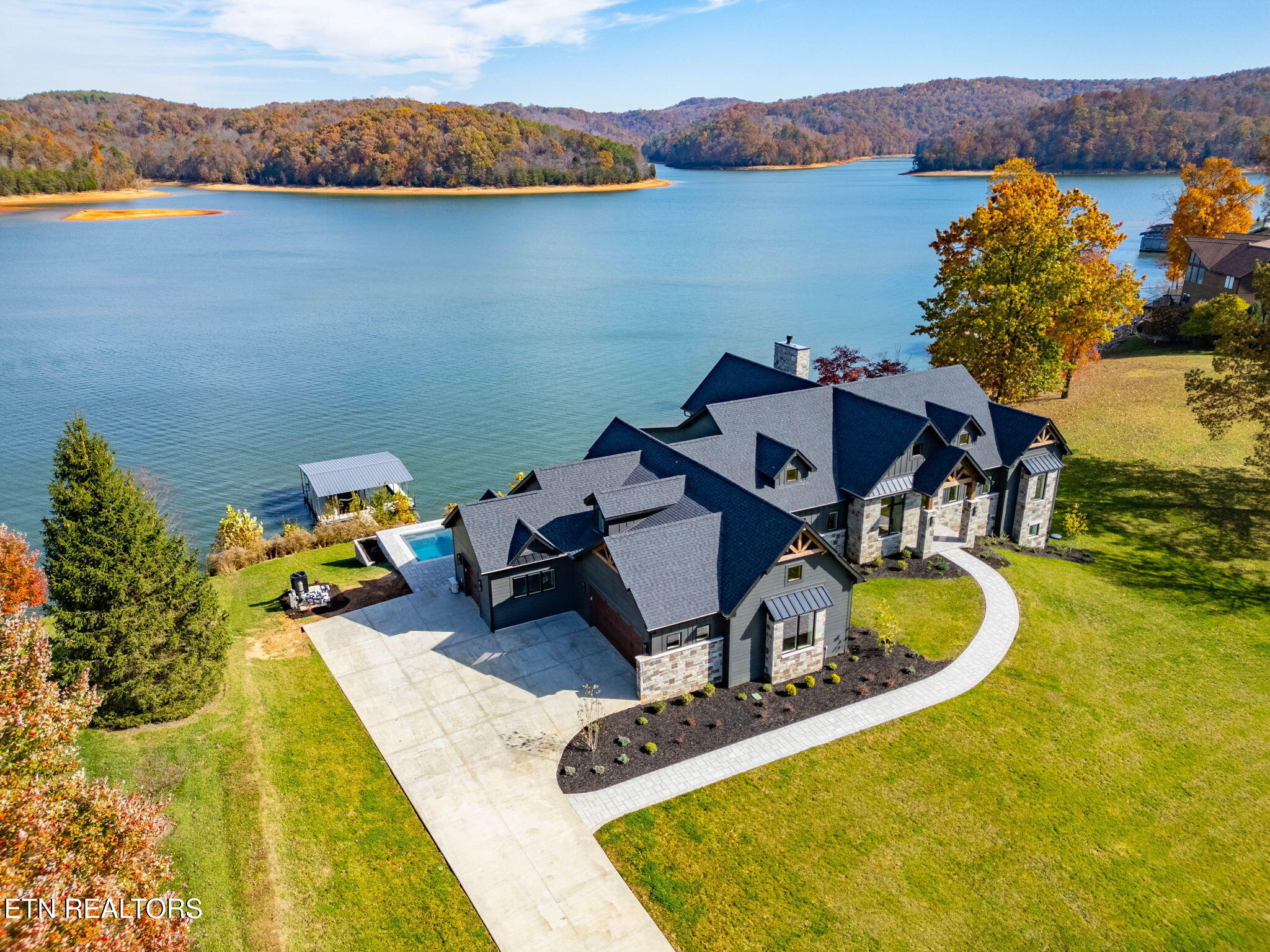 135 Crown Jewel Lane Lafollette TN 37766