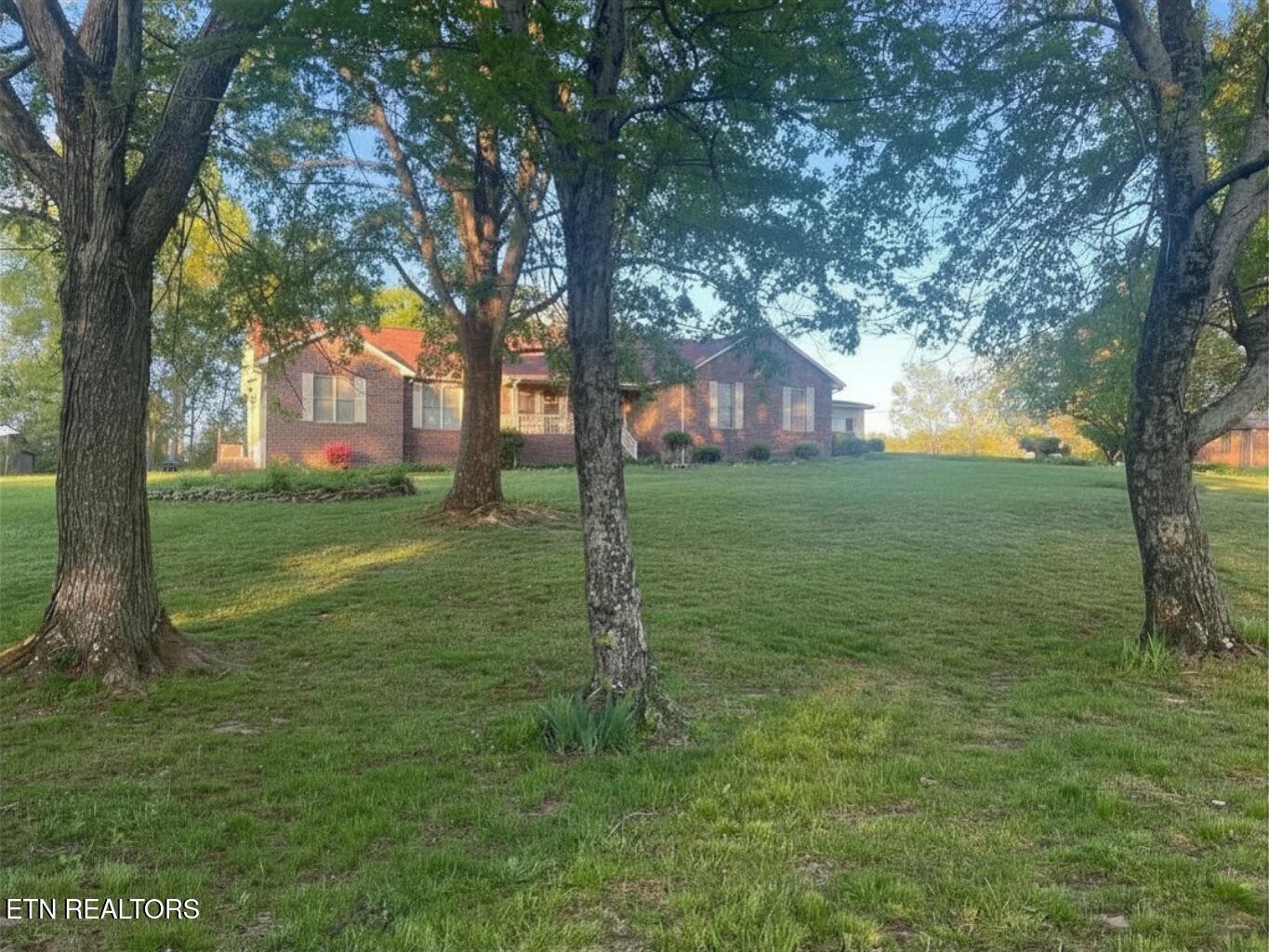 31 Chestnut Oak Road Crossville TN 38571