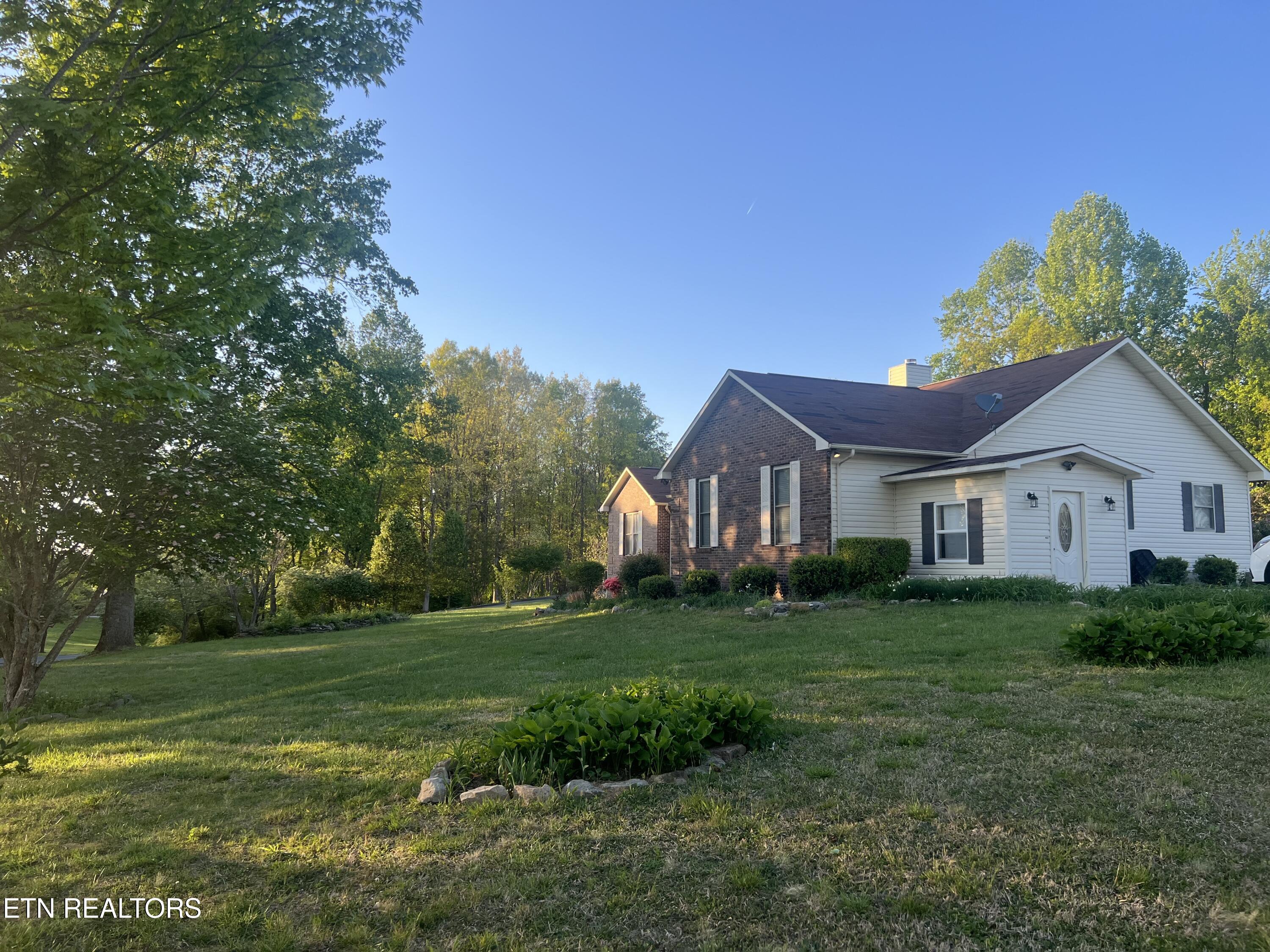 31 Chestnut Oak Road Crossville TN 38571