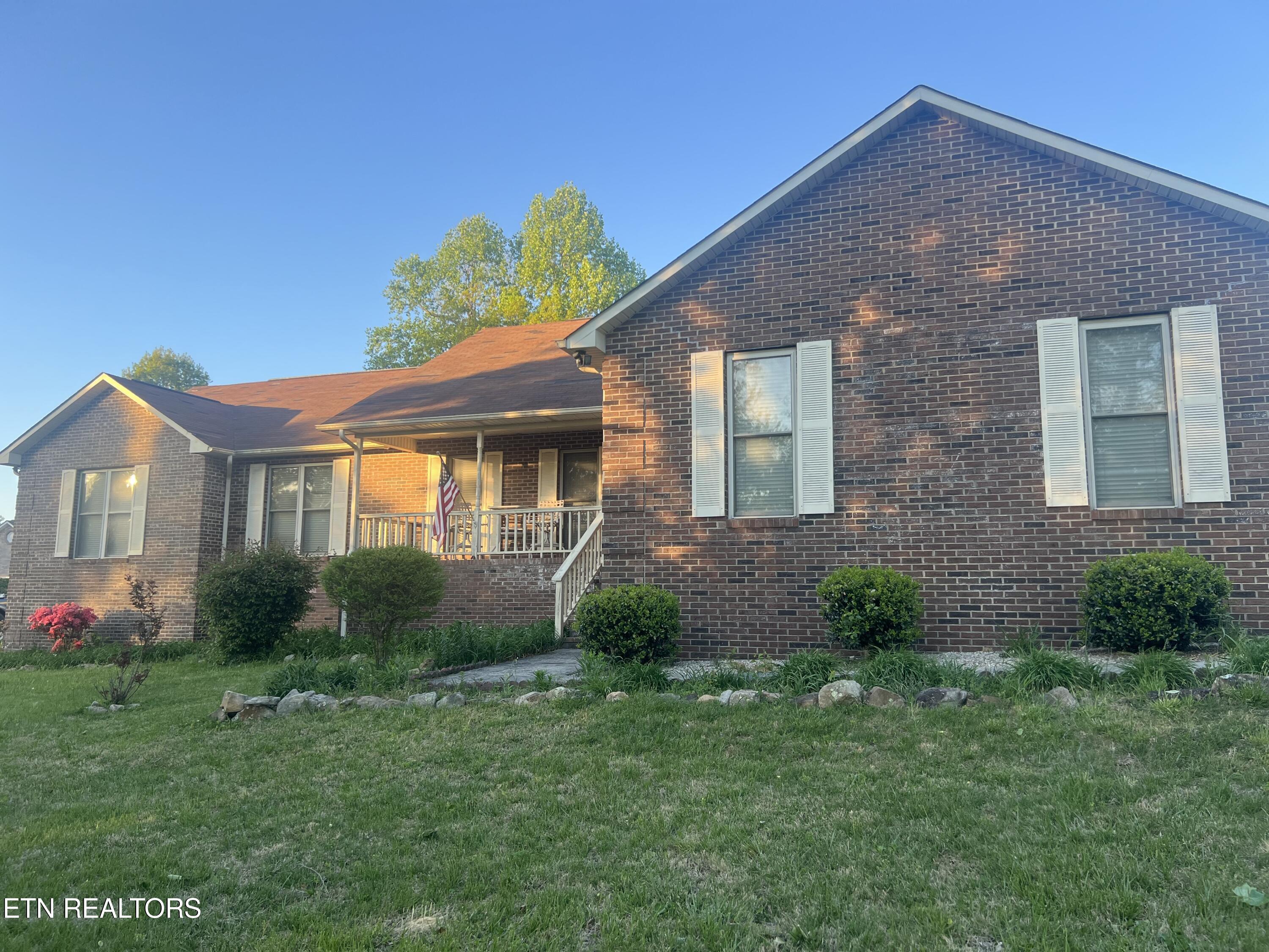 31 Chestnut Oak Road Crossville TN 38571