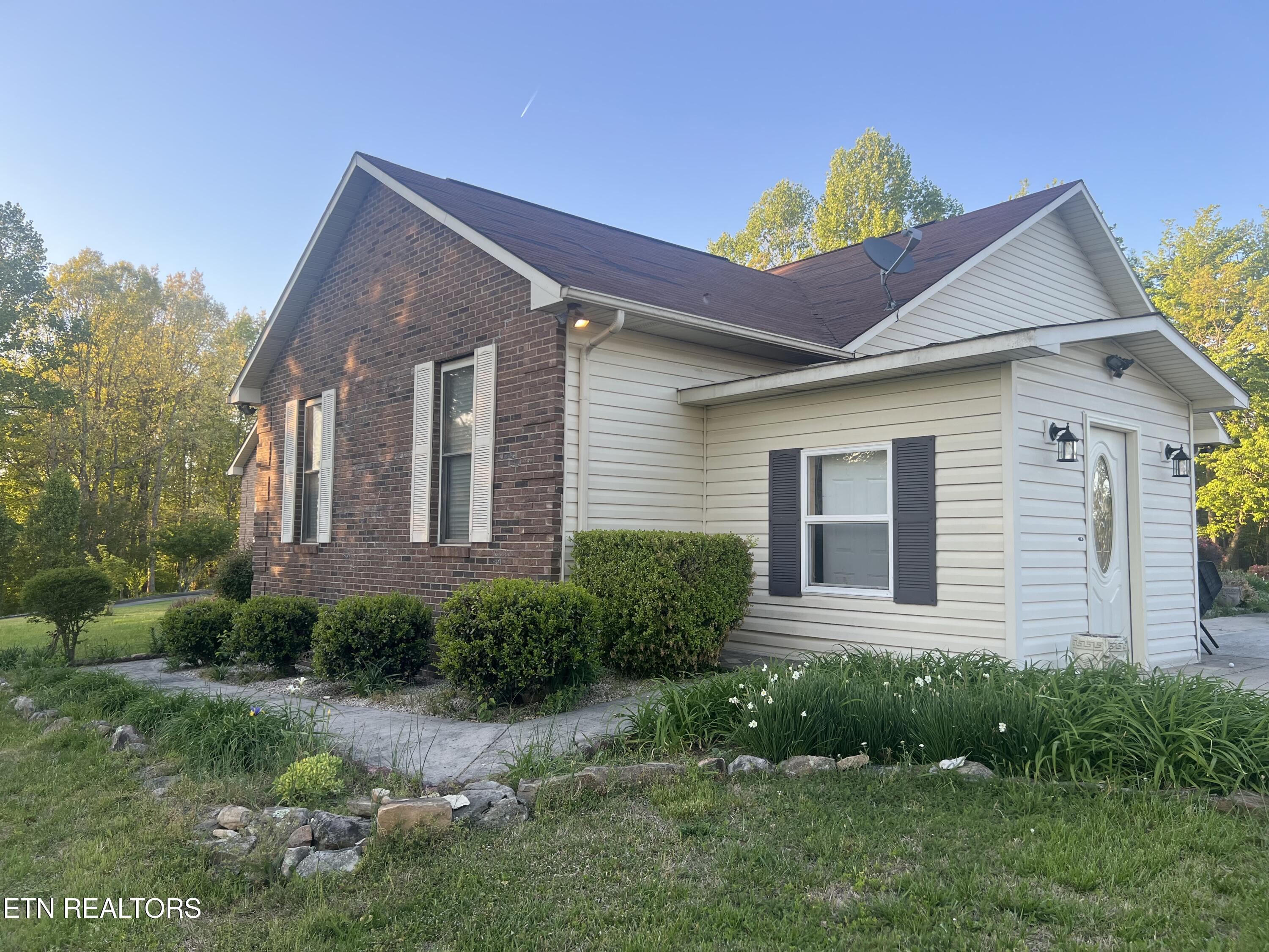 31 Chestnut Oak Road Crossville TN 38571