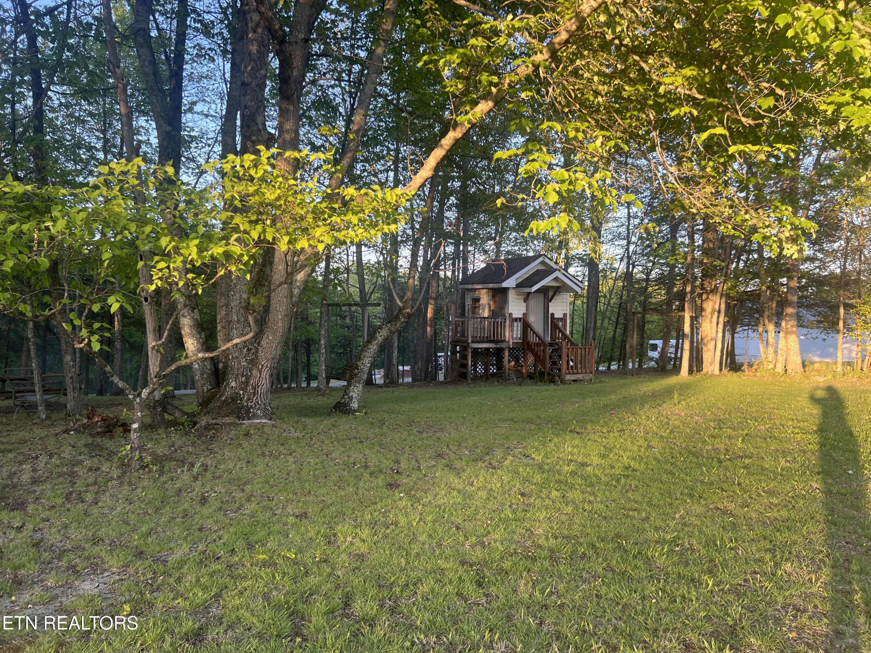 31 Chestnut Oak Road Crossville TN 38571