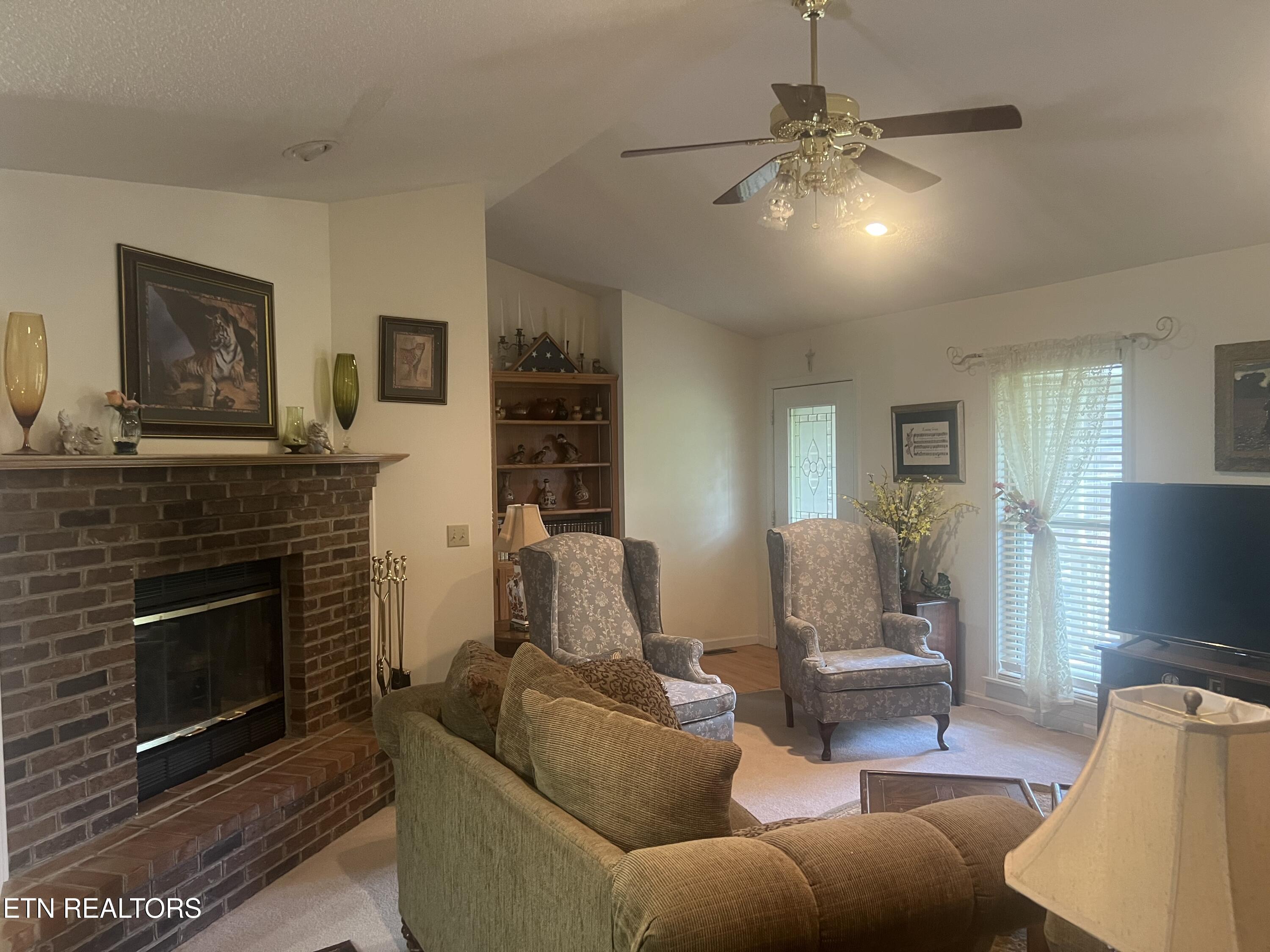 31 Chestnut Oak Road Crossville TN 38571