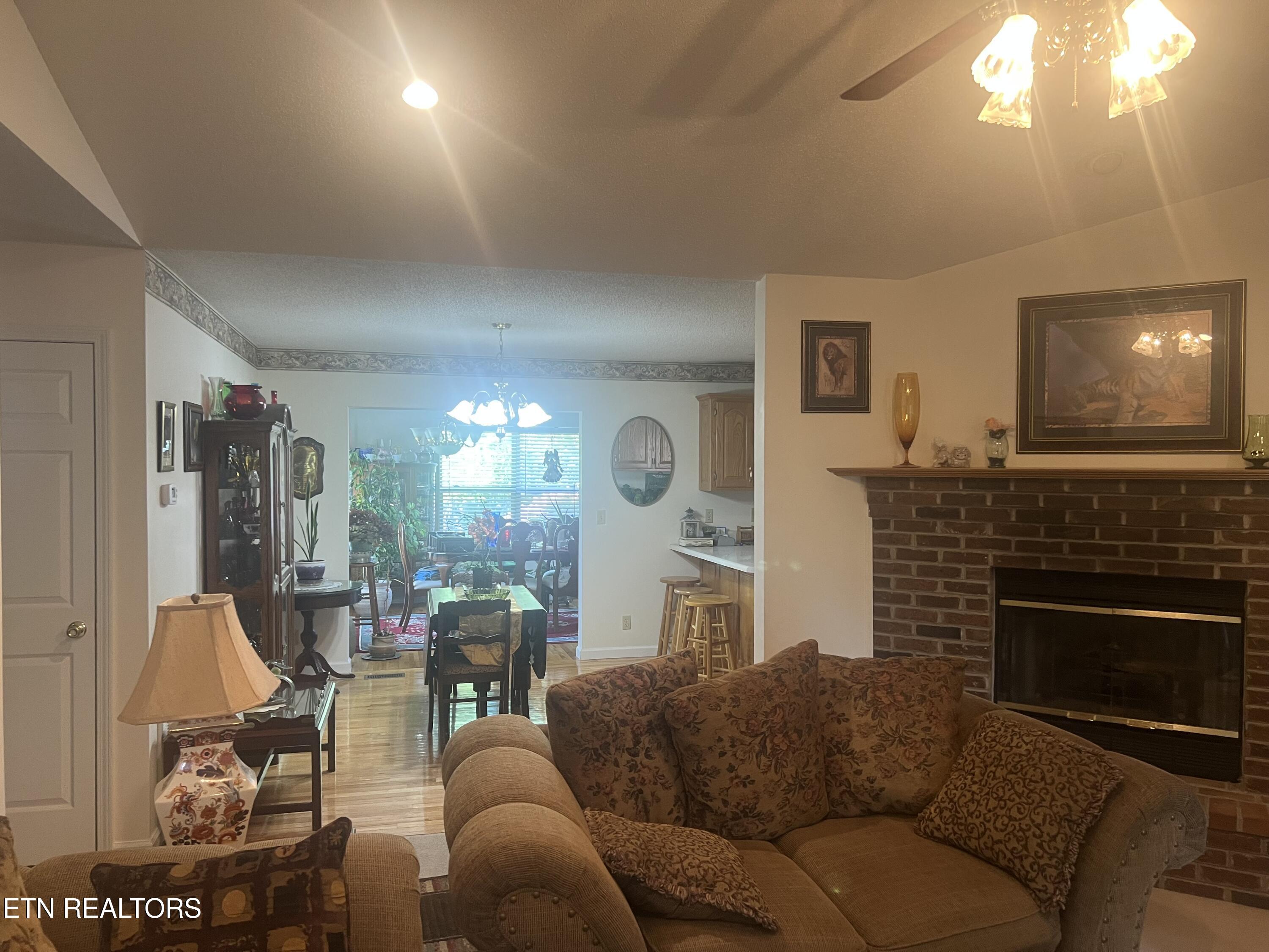 31 Chestnut Oak Road Crossville TN 38571