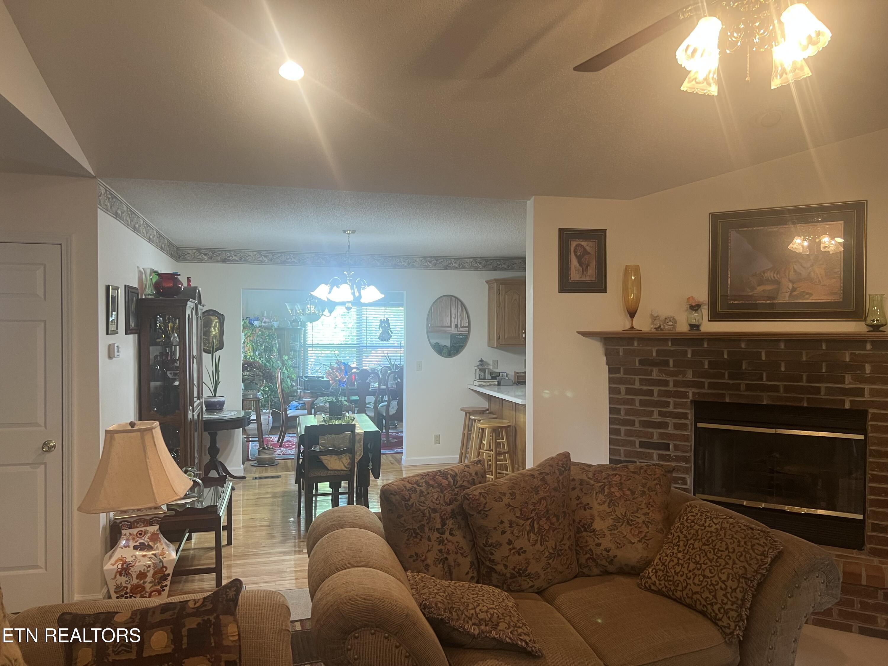 31 Chestnut Oak Road Crossville TN 38571