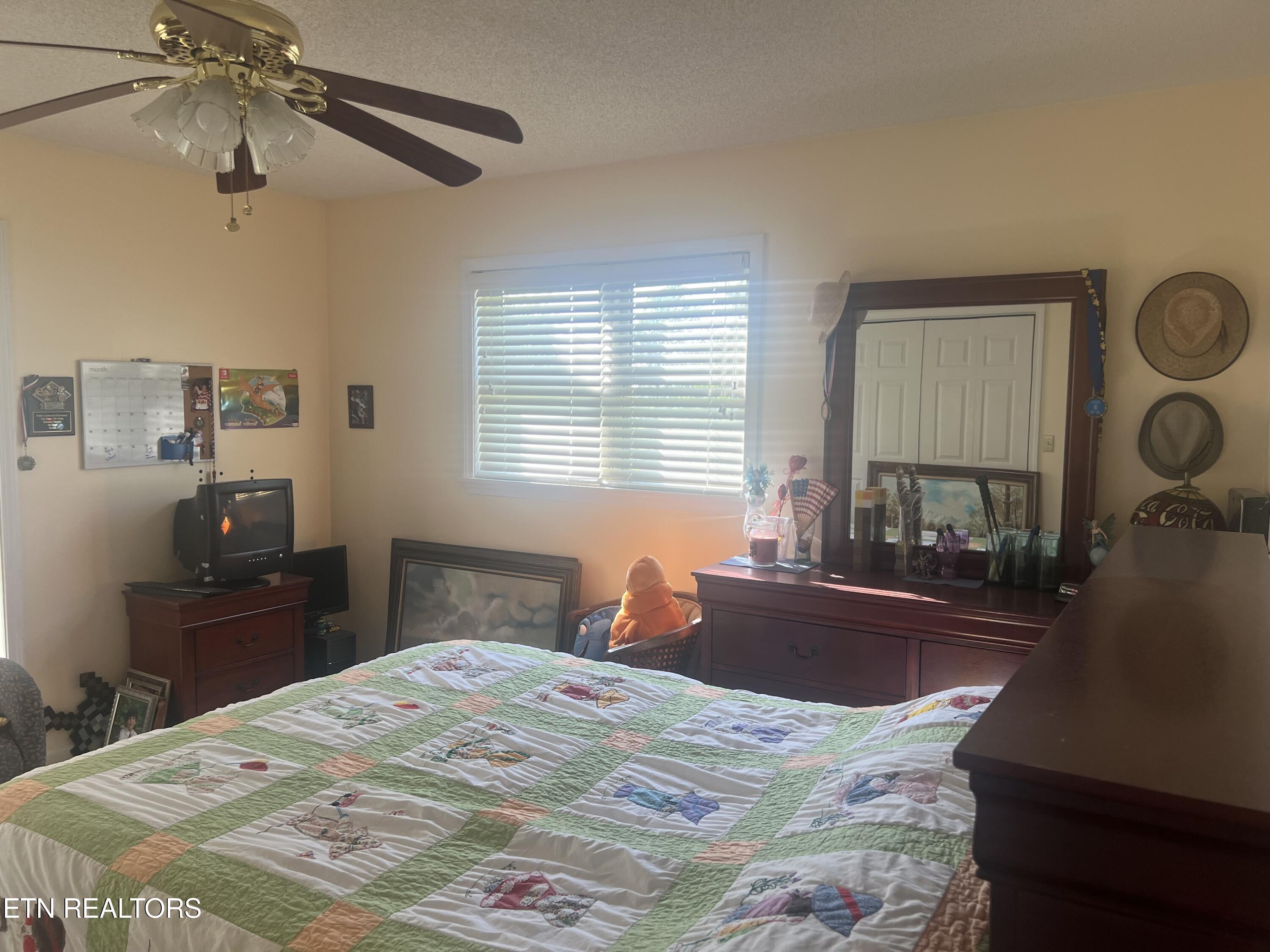 31 Chestnut Oak Road Crossville TN 38571