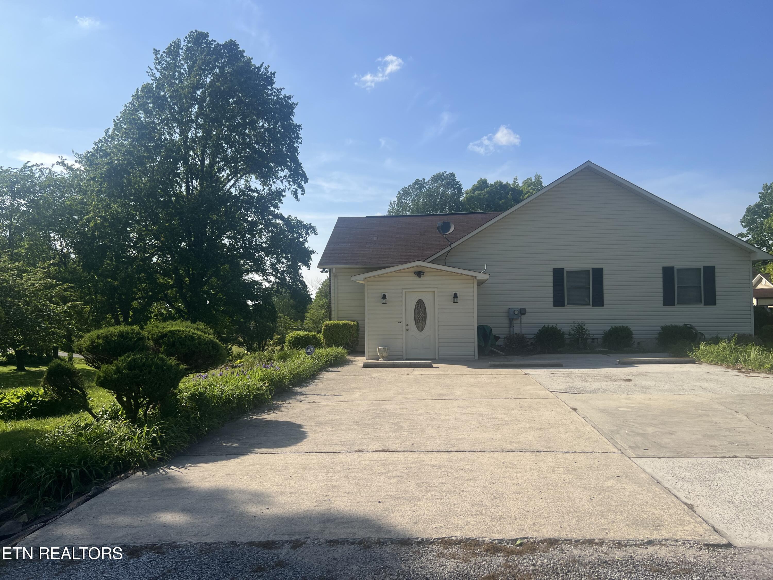 31 Chestnut Oak Road Crossville TN 38571