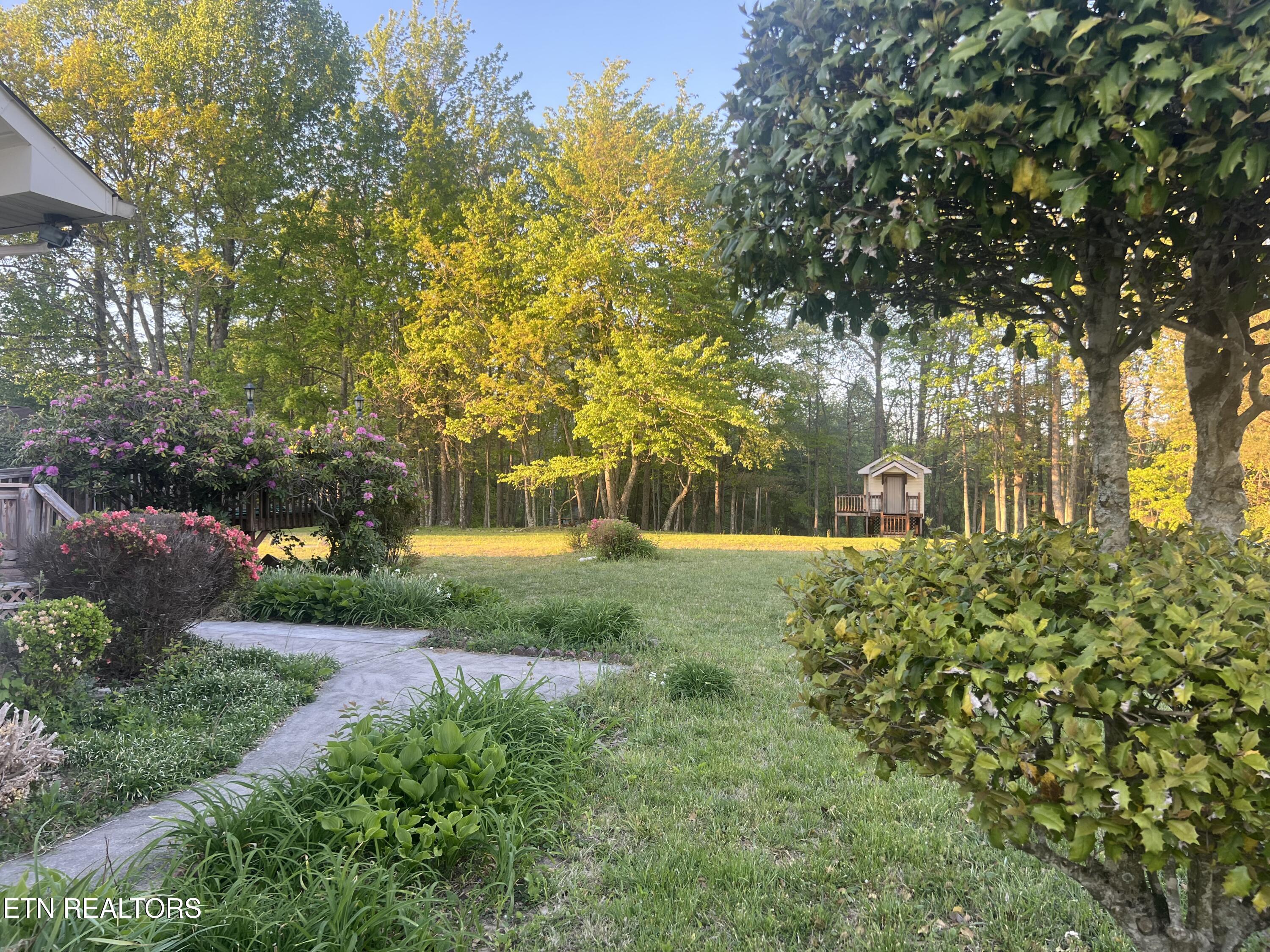 31 Chestnut Oak Road Crossville TN 38571