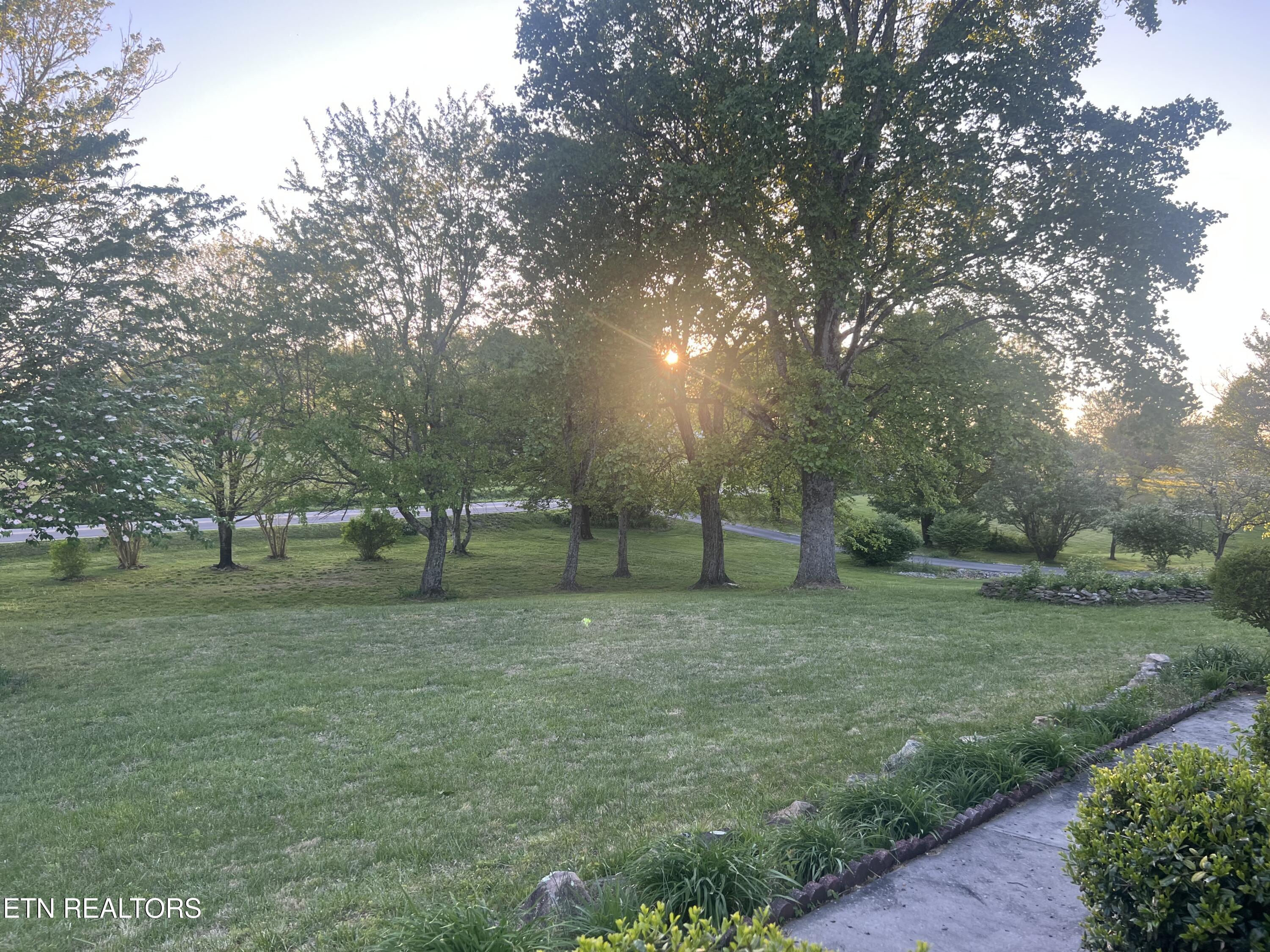 31 Chestnut Oak Road Crossville TN 38571