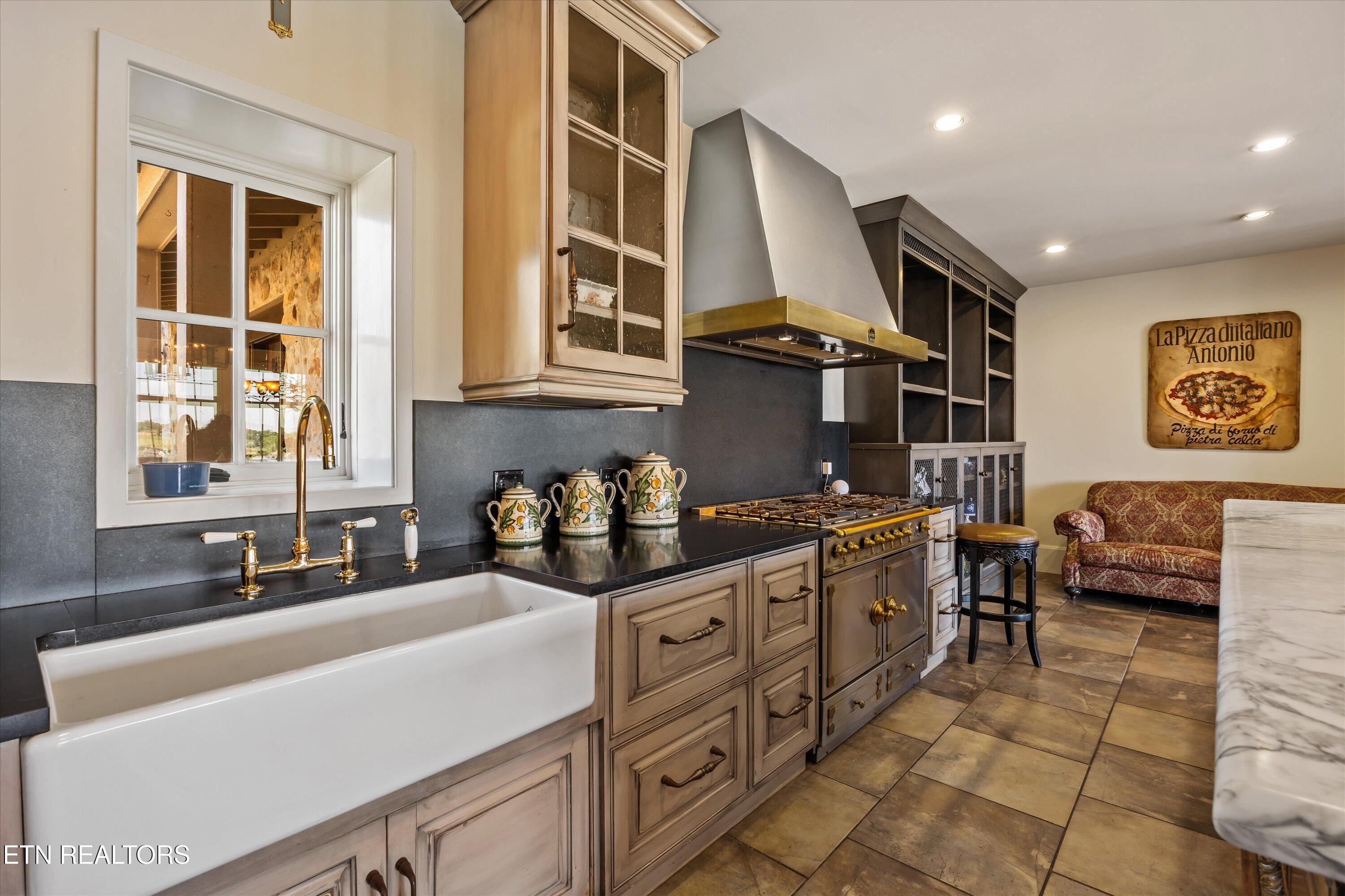 206 Osprey Point Louisville TN 37777
