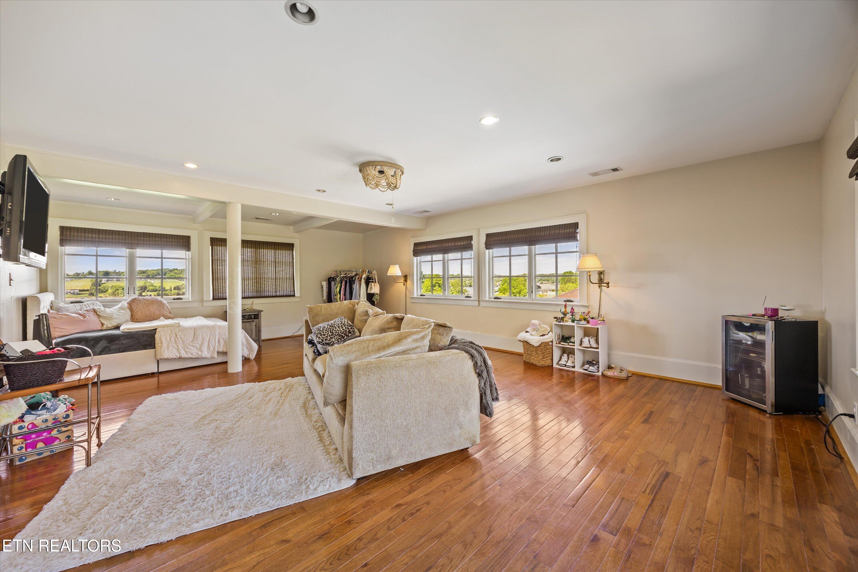 206 Osprey Point Louisville TN 37777