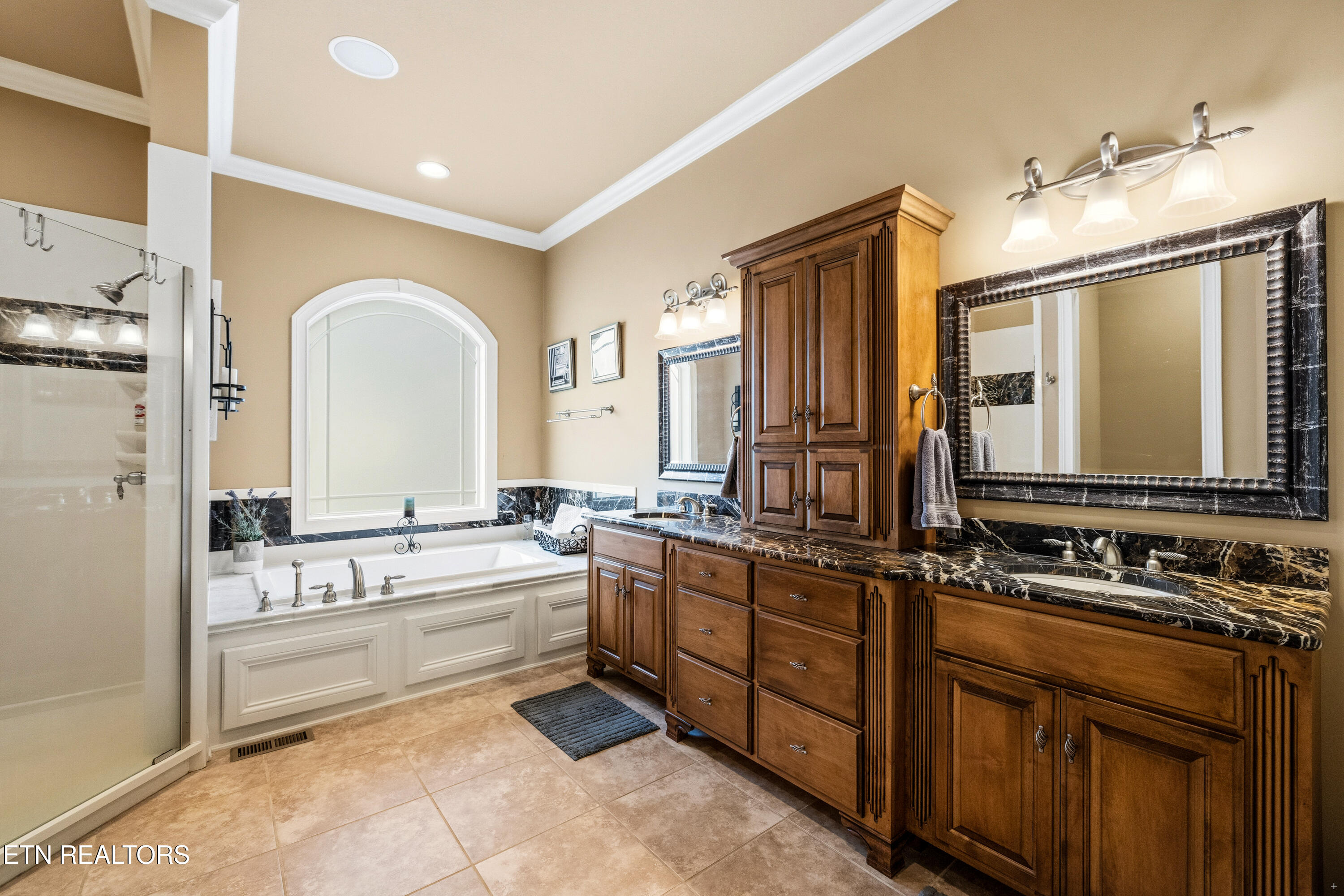 362 Parkwood Circle Greenback TN 37742