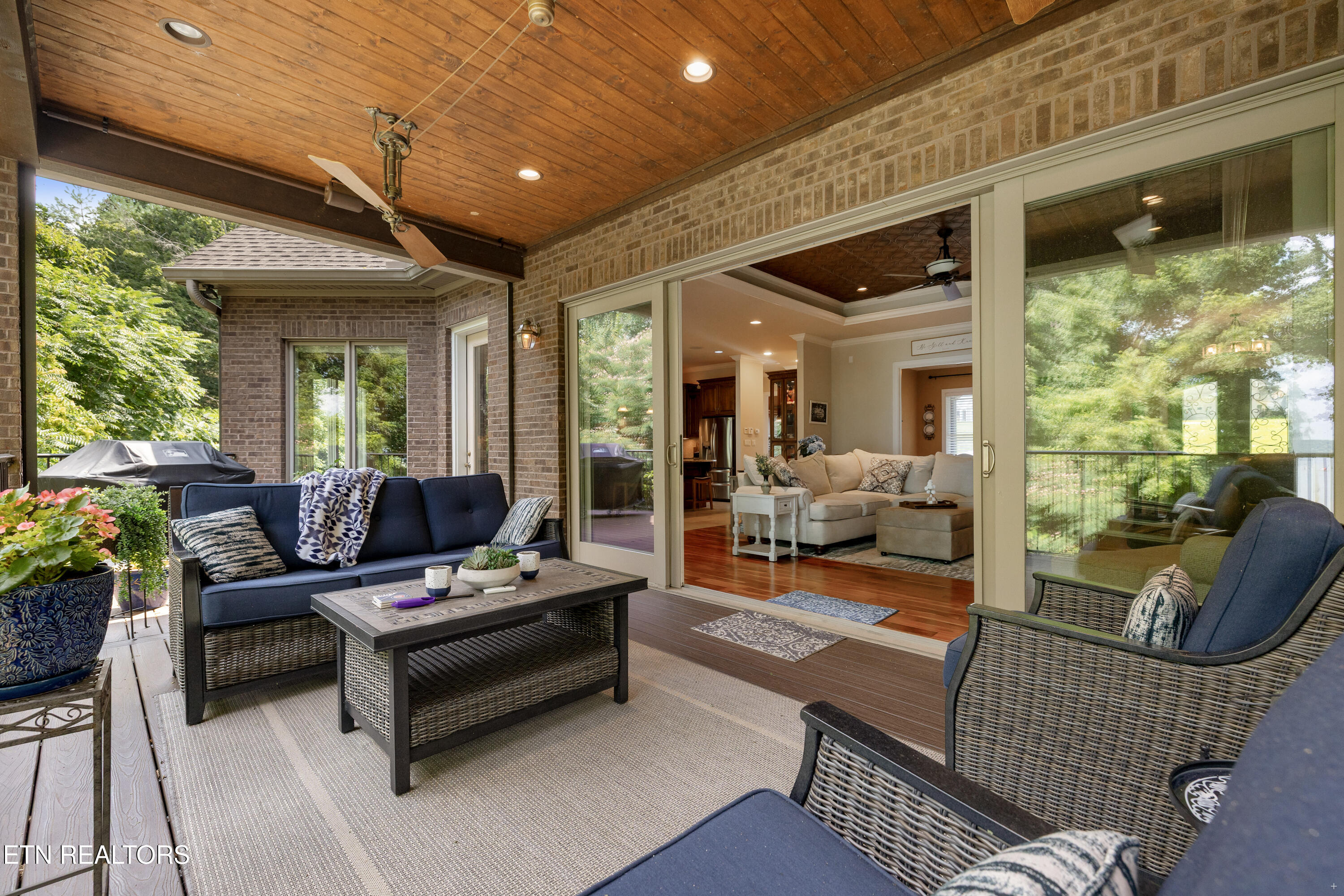 362 Parkwood Circle Greenback TN 37742
