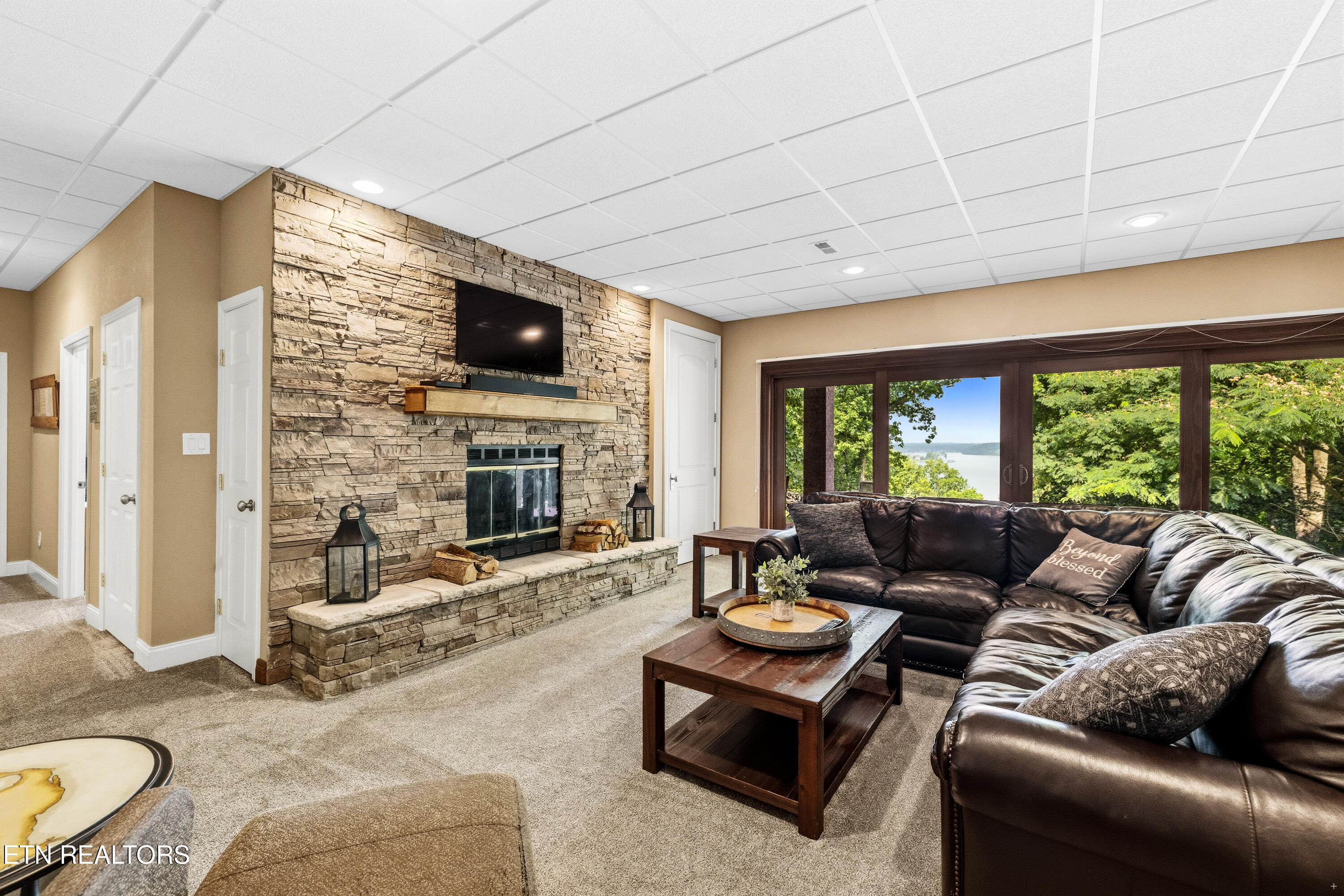 362 Parkwood Circle Greenback TN 37742