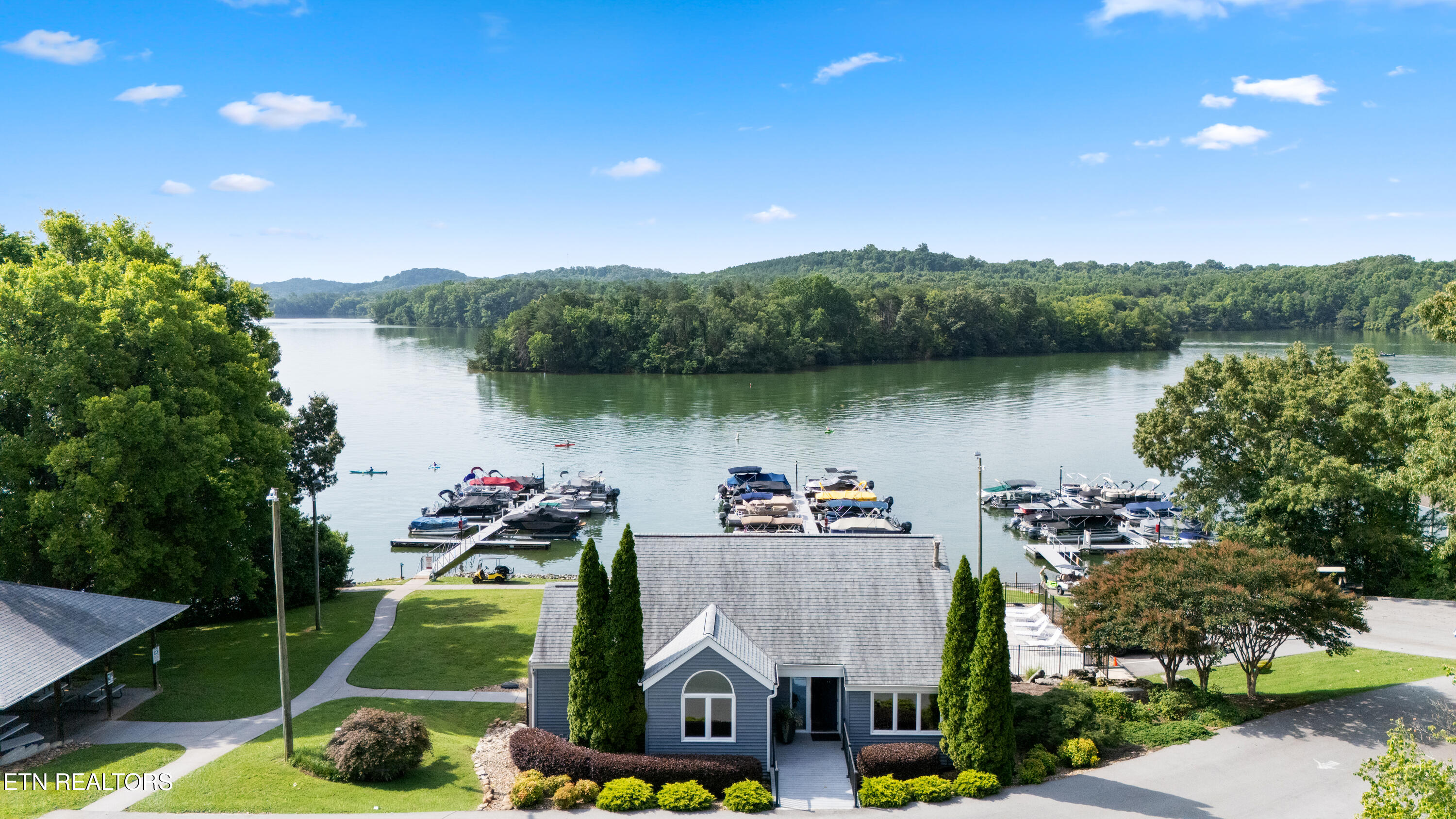 362 Parkwood Circle Greenback TN 37742