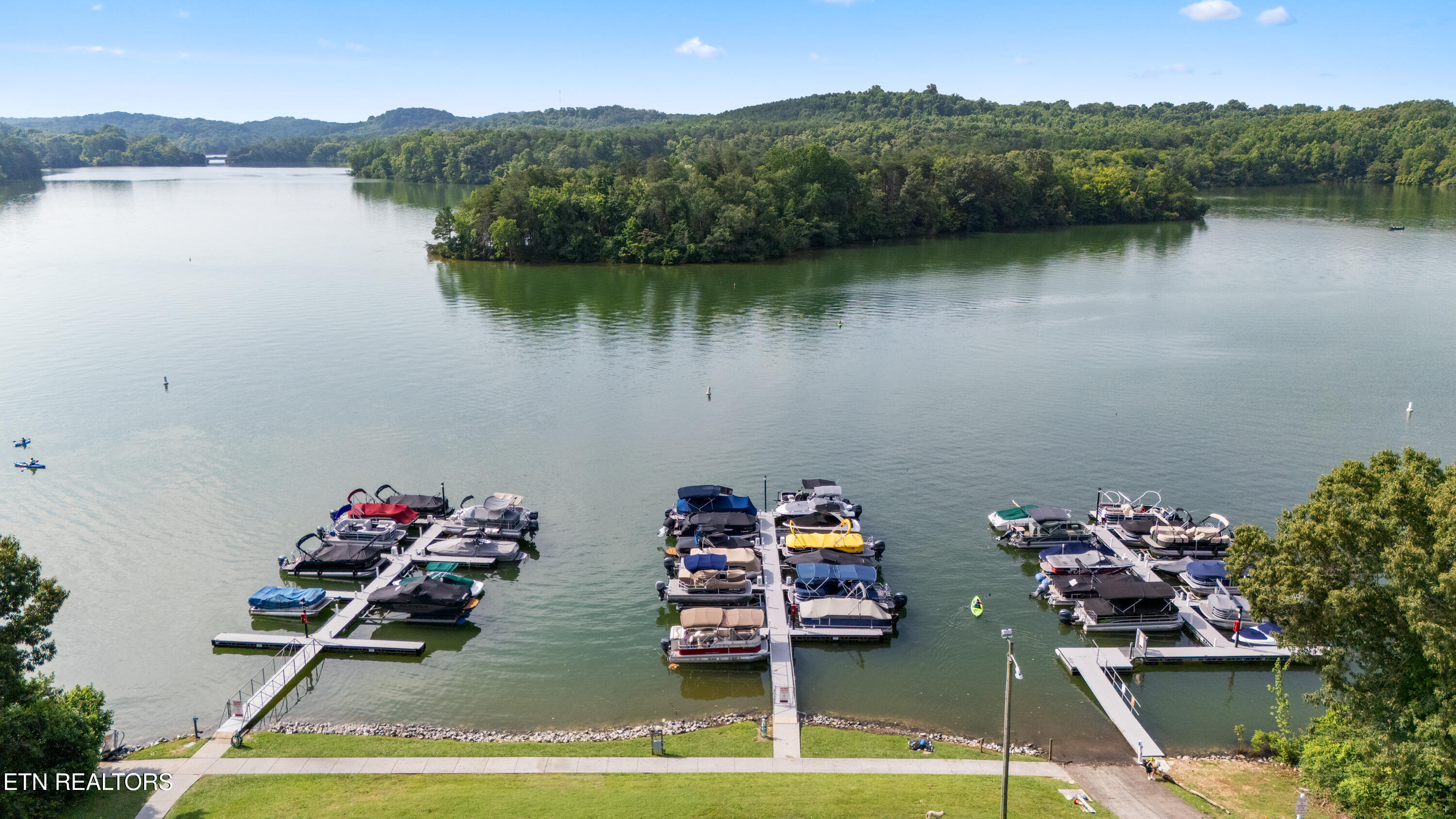 362 Parkwood Circle Greenback TN 37742