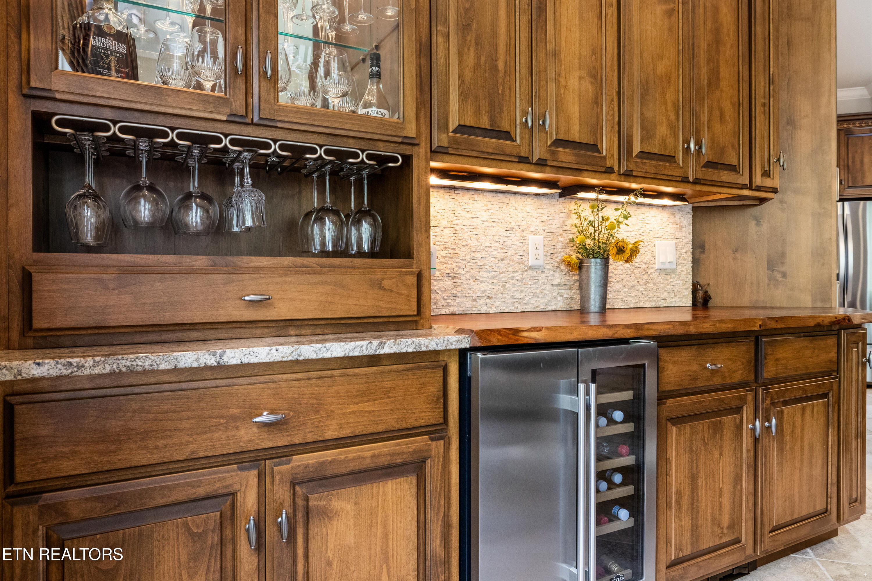 362 Parkwood Circle Greenback TN 37742