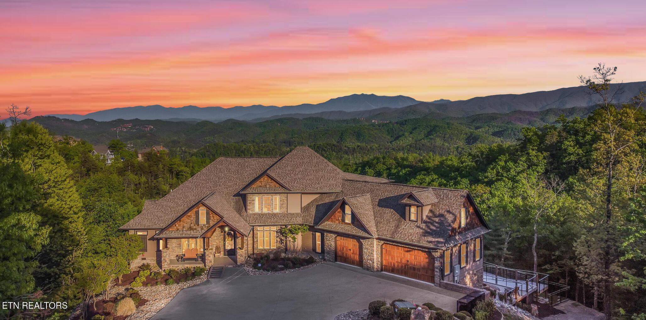 3270 Laurel Cove Trail Sevierville TN 37862