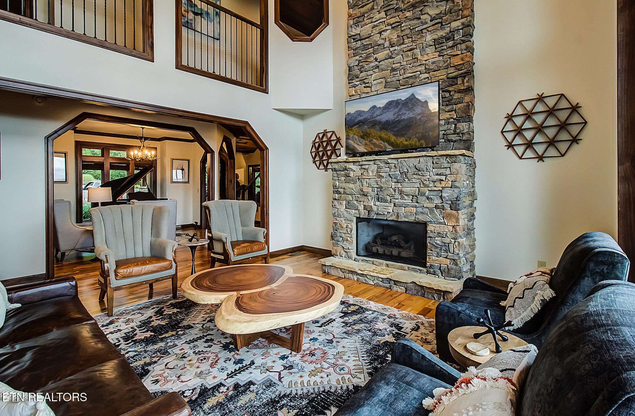 3270 Laurel Cove Trail Sevierville TN 37862