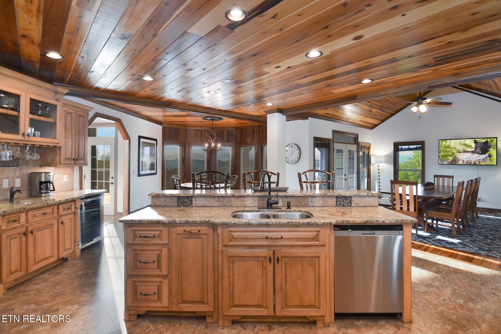 3270 Laurel Cove Trail Sevierville TN 37862