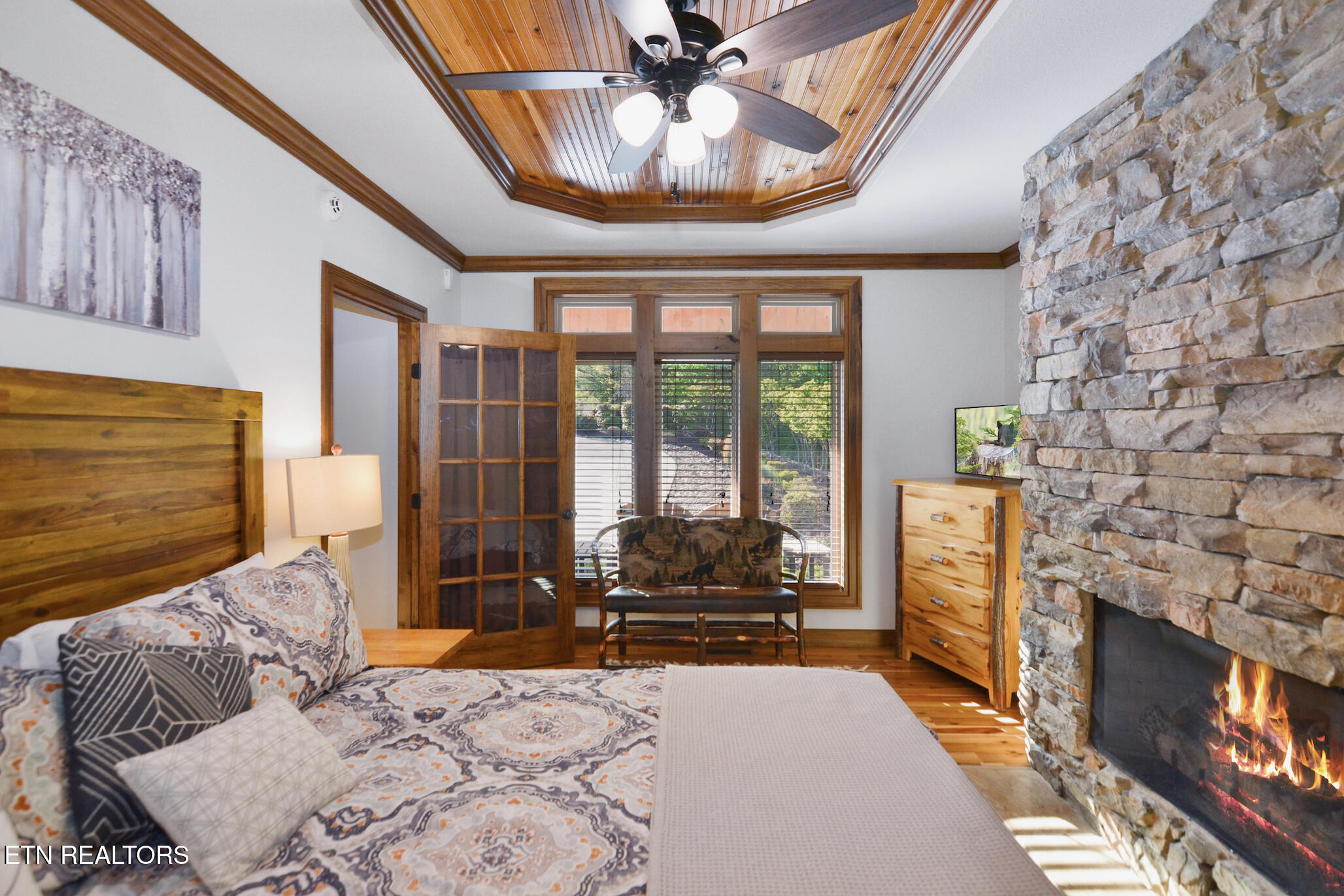 3270 Laurel Cove Trail Sevierville TN 37862