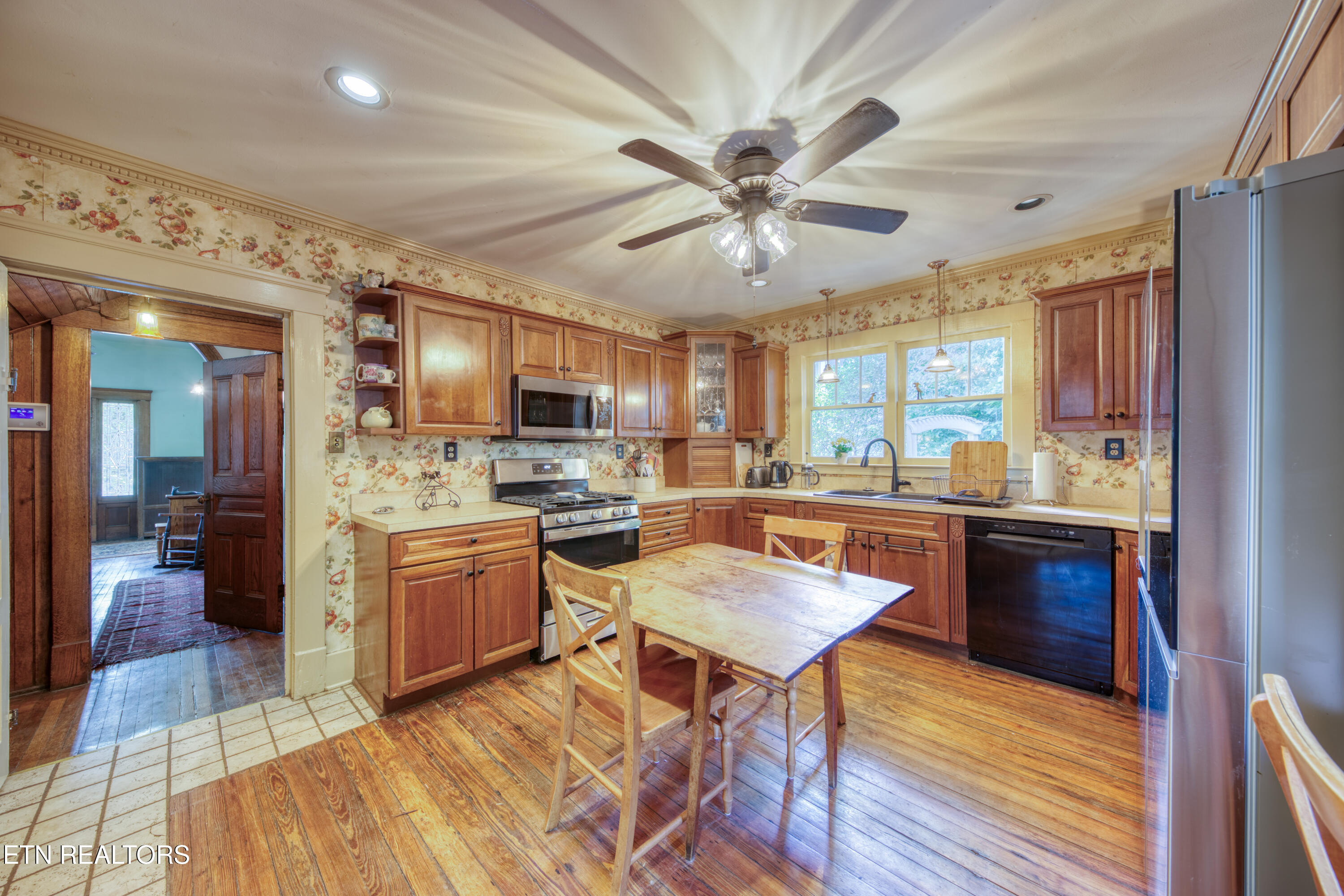 1329 Armstrong Avenue Knoxville TN 37917