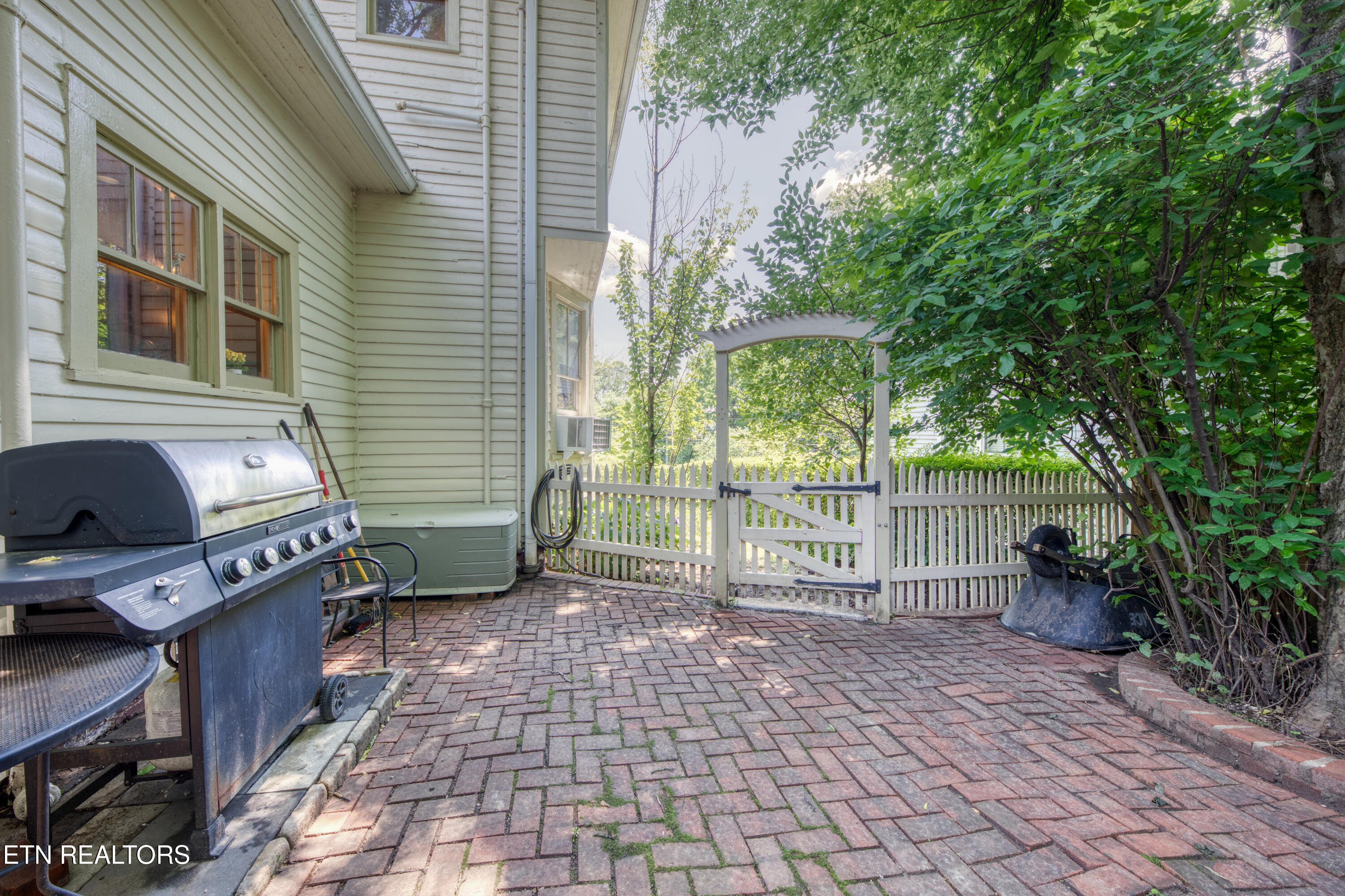 1329 Armstrong Avenue Knoxville TN 37917