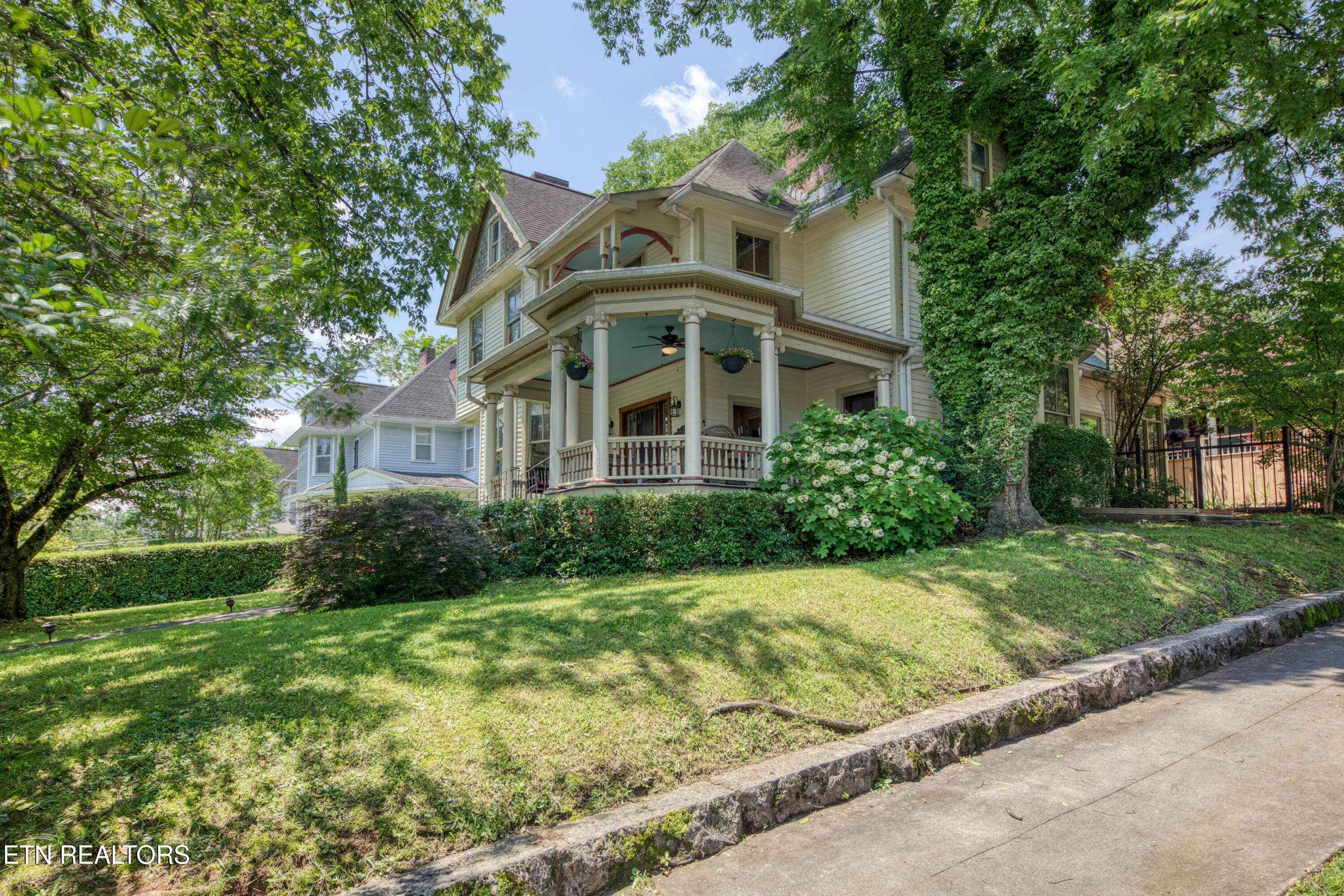 1329 Armstrong Avenue Knoxville TN 37917