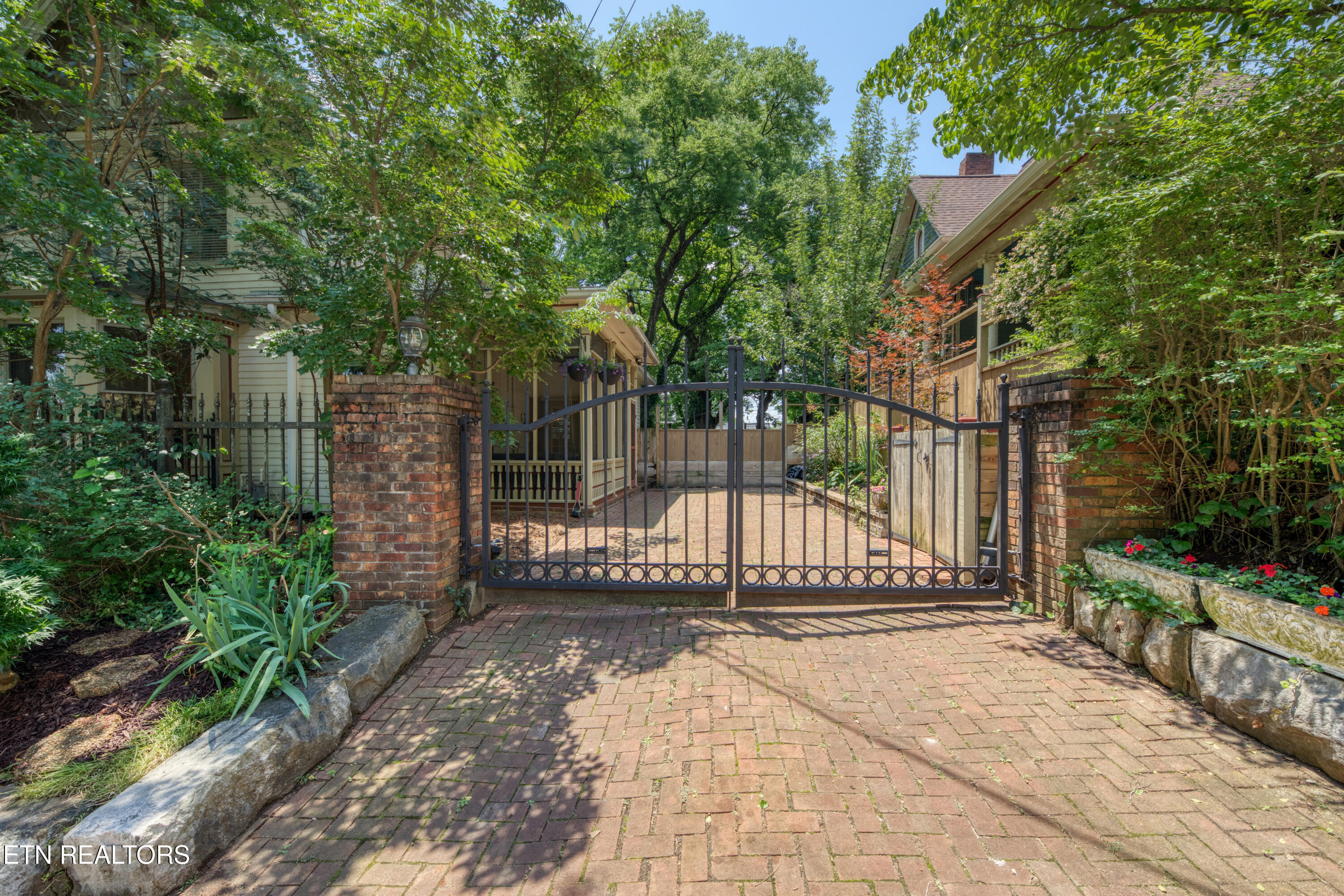 1329 Armstrong Avenue Knoxville TN 37917