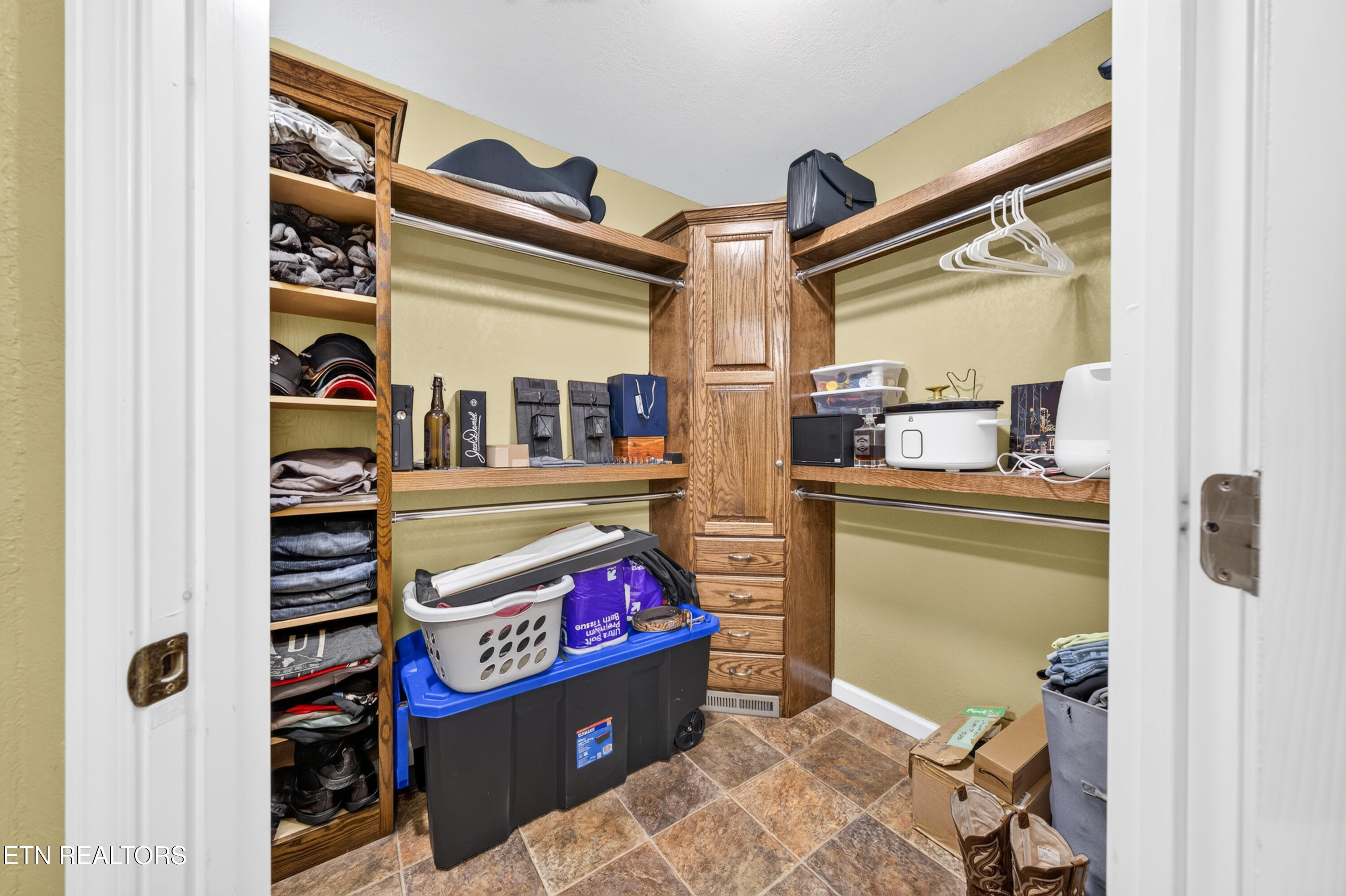105 Foothills Road Pikeville TN 37367